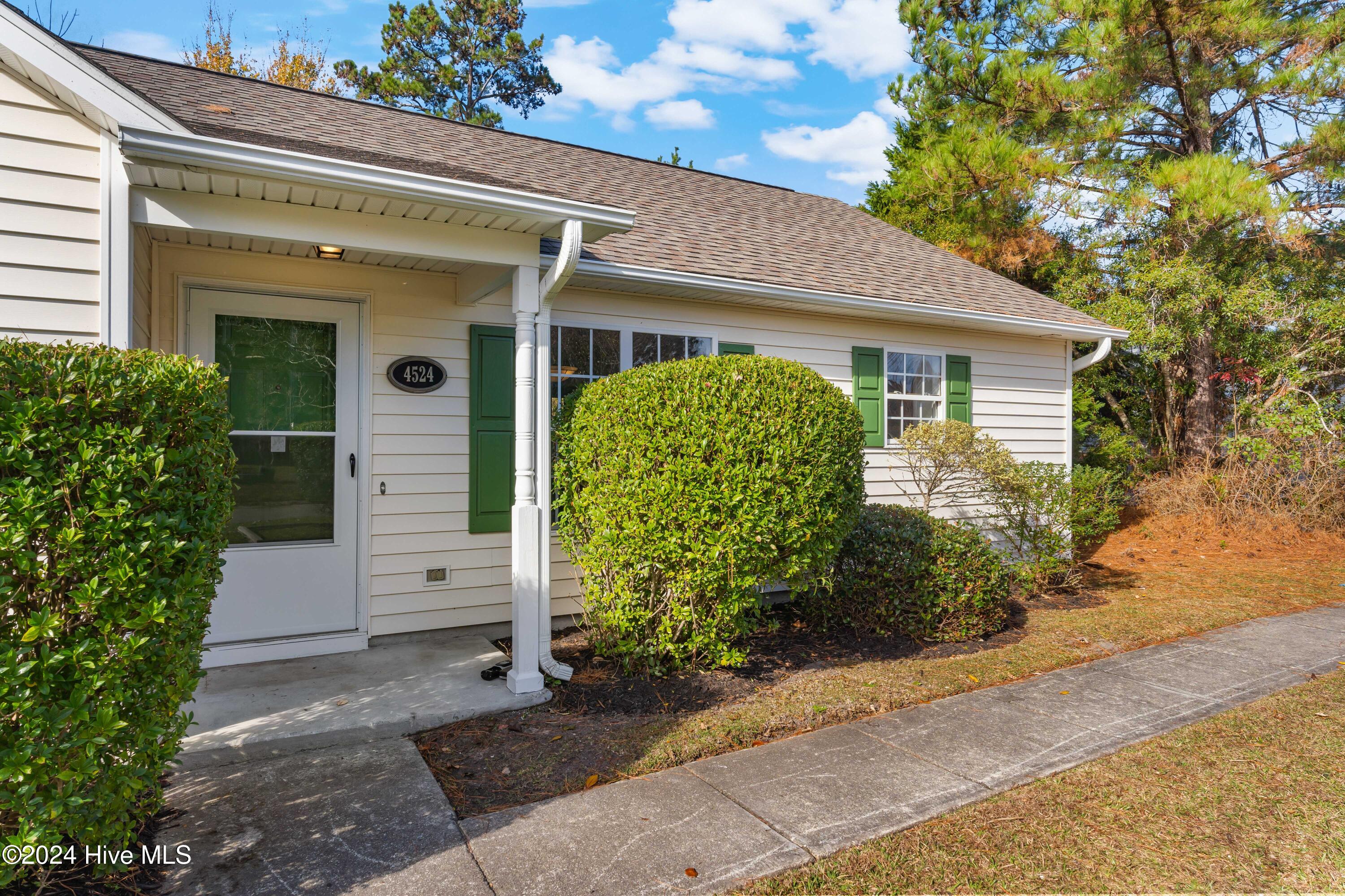 4524 Alder Ridge Road Property Photo 4