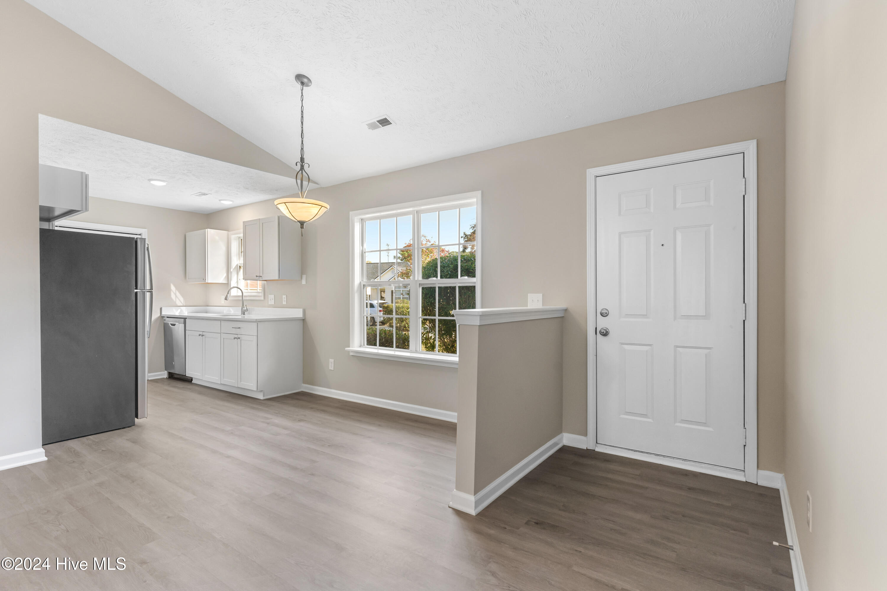 4524 Alder Ridge Road Property Photo 5