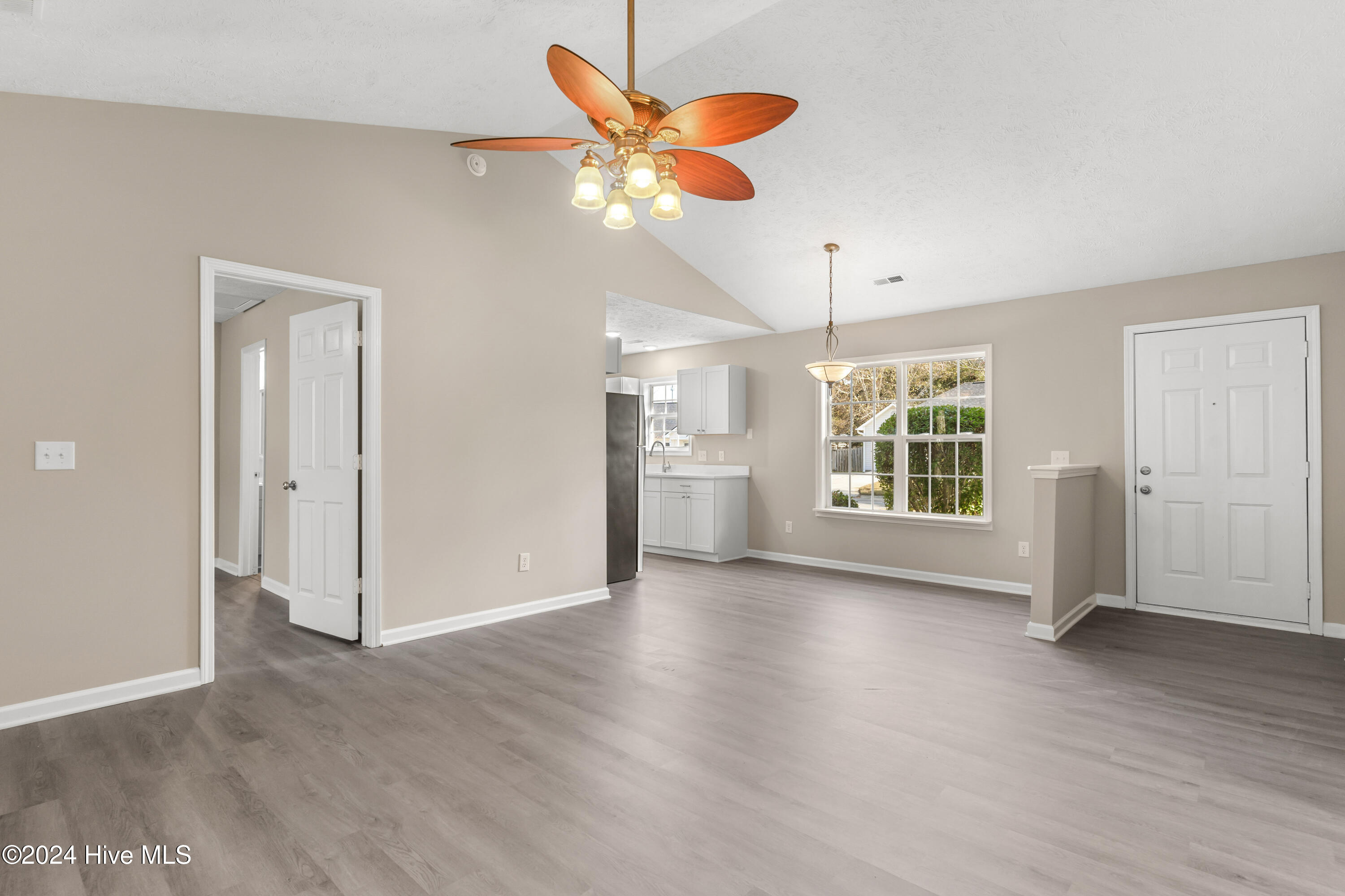 4524 Alder Ridge Road Property Photo 8