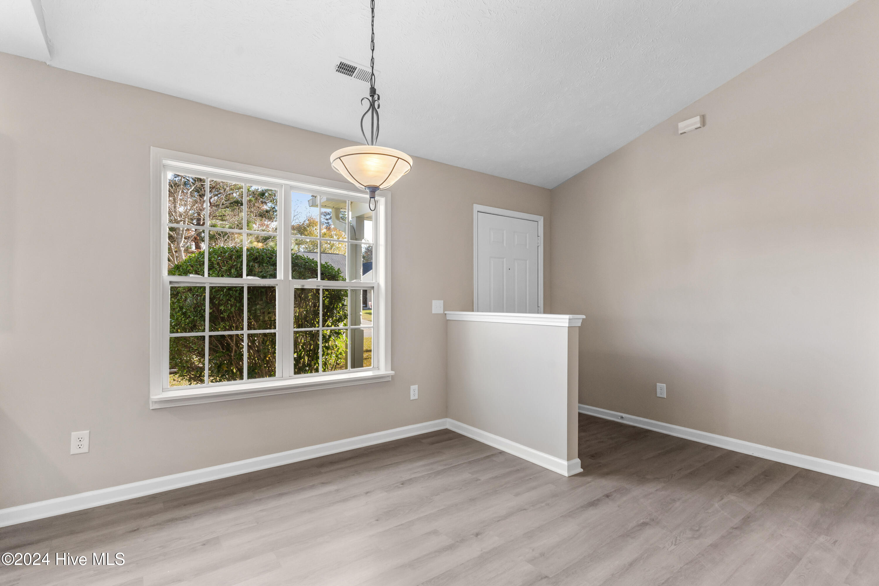 4524 Alder Ridge Road Property Photo 12