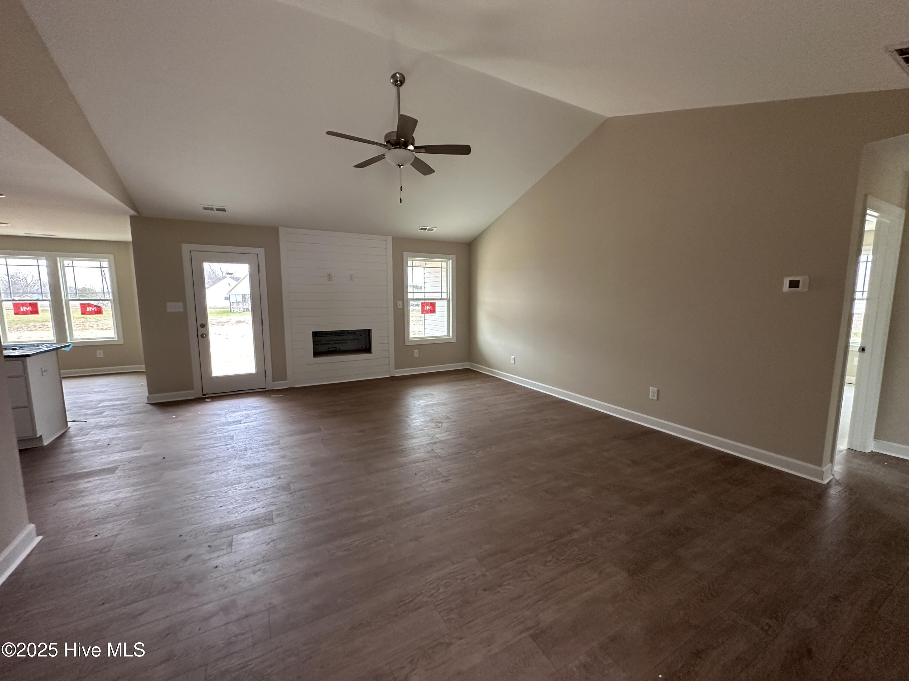 210 Maxwell Farm Lane Property Photo 2