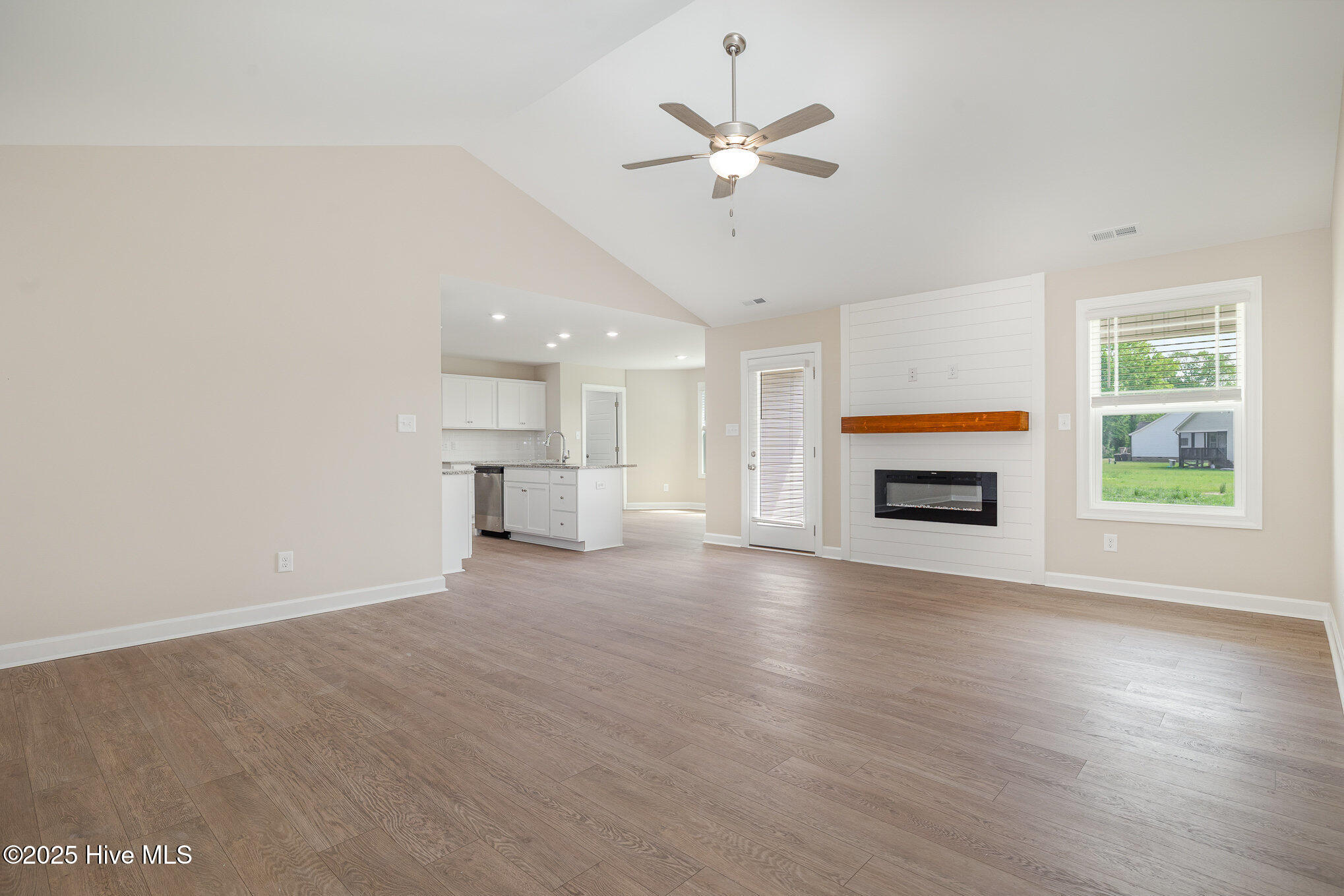 210 Maxwell Farm Lane Property Photo 3