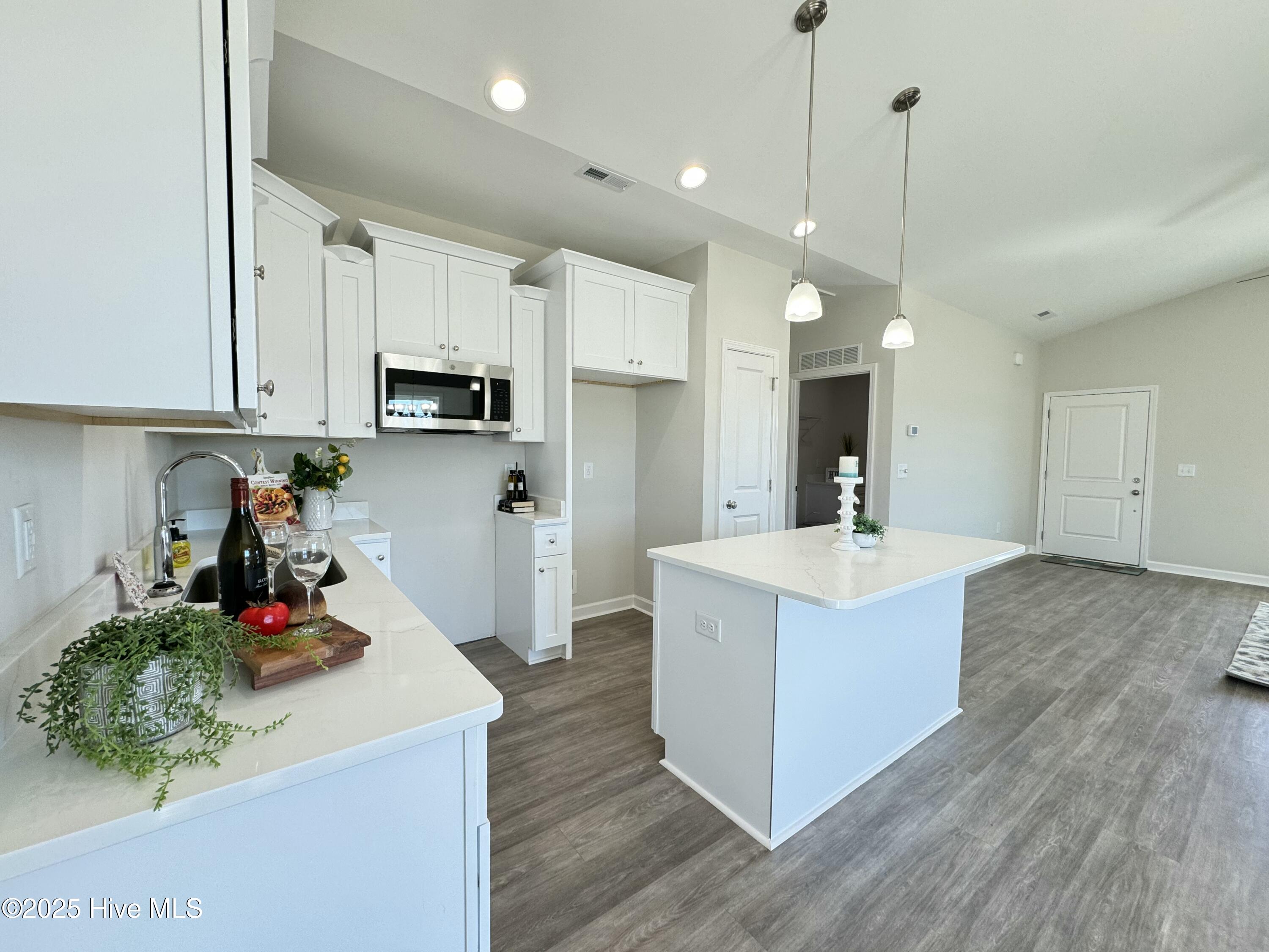 111 E Sillinger Drive Property Photo 17