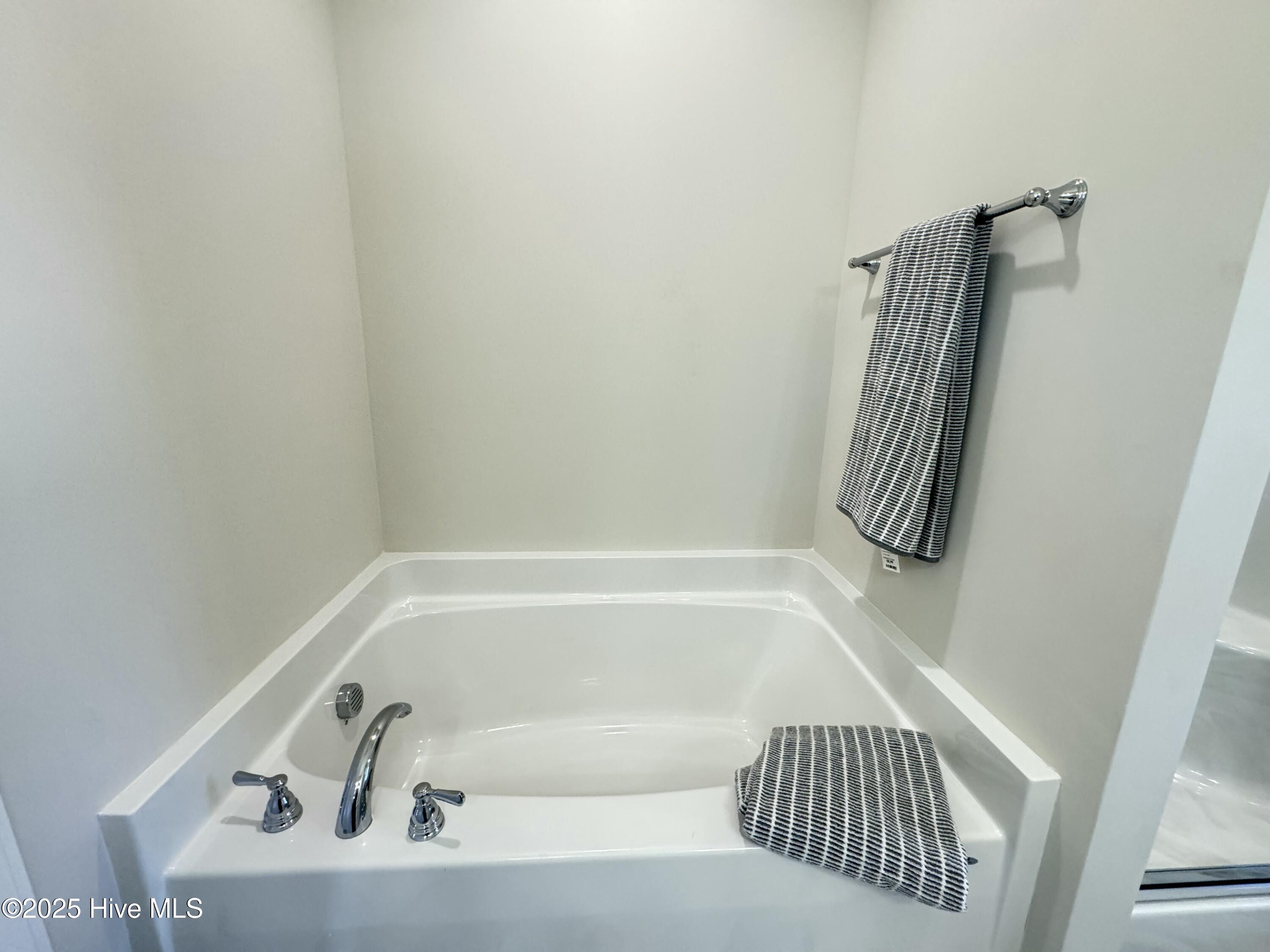 111 E Sillinger Drive Property Photo 29
