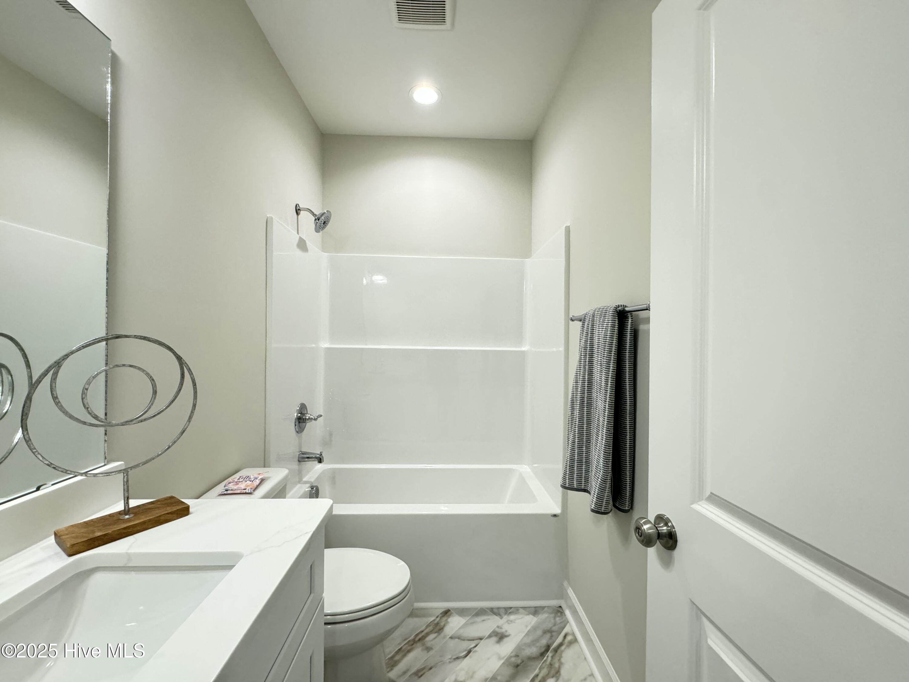 111 E Sillinger Drive Property Photo 32