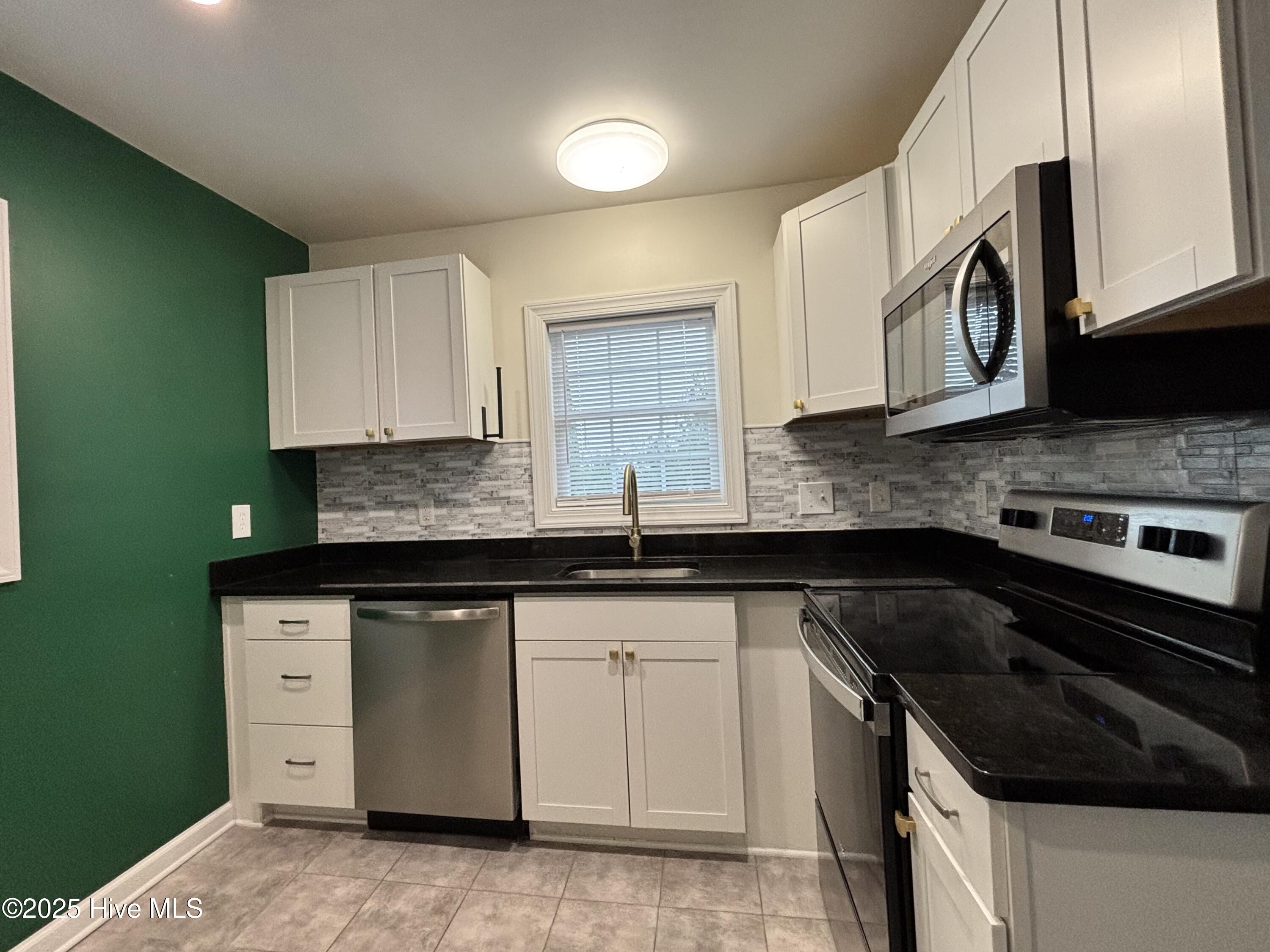 2304 Princess Place Drive Property Photo 15