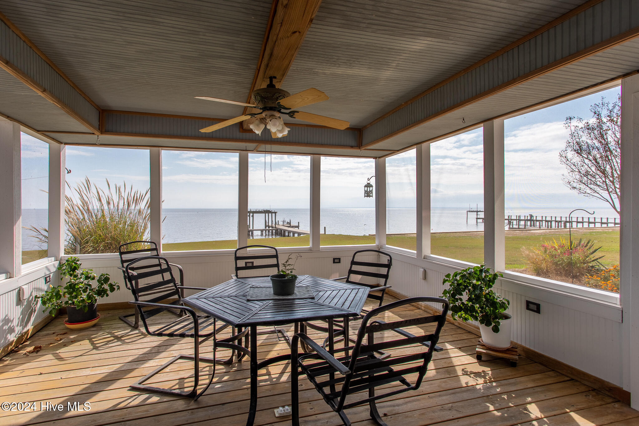127 Pelican Court Property Photo 40