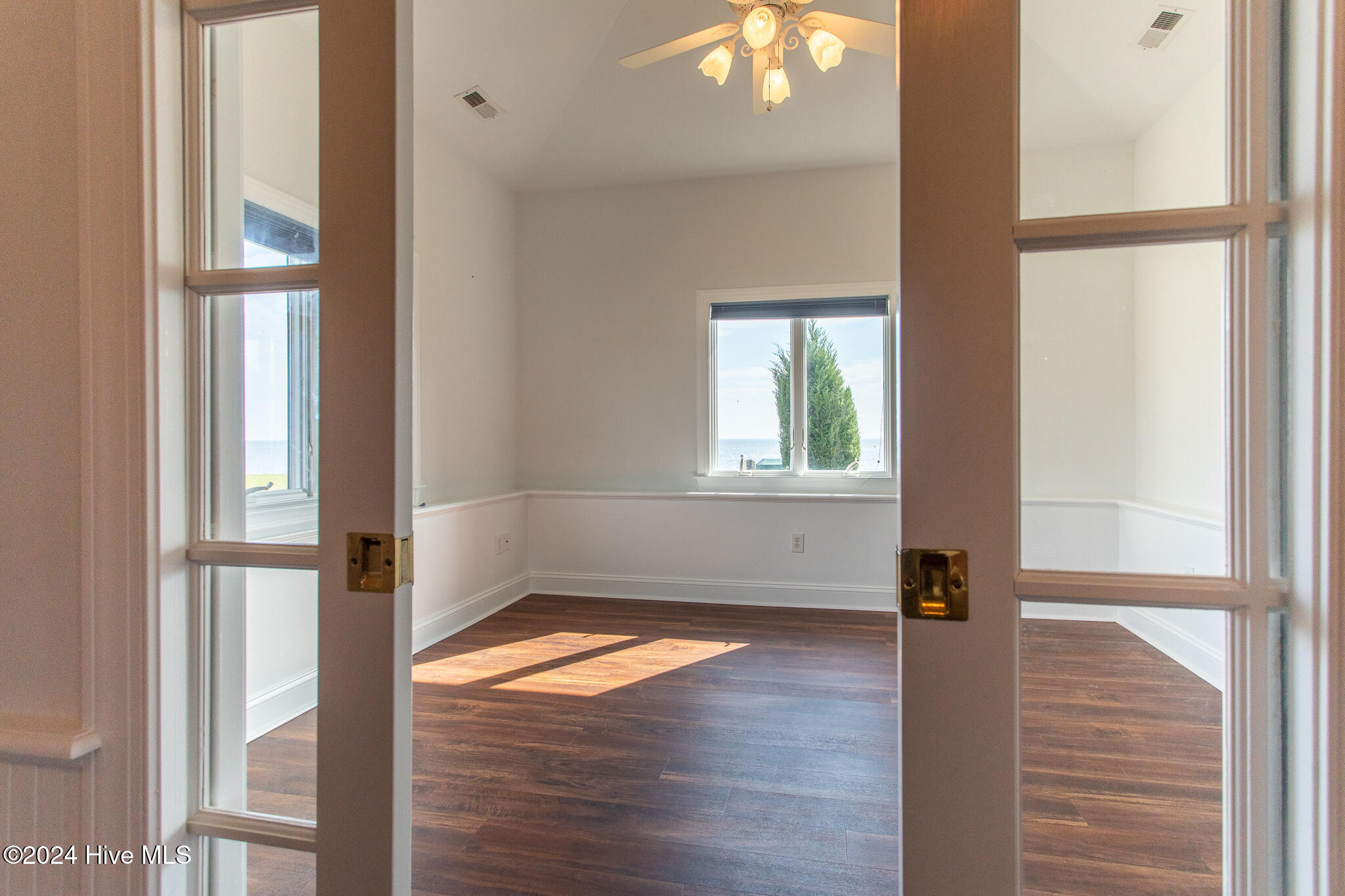 127 Pelican Court Property Photo 47