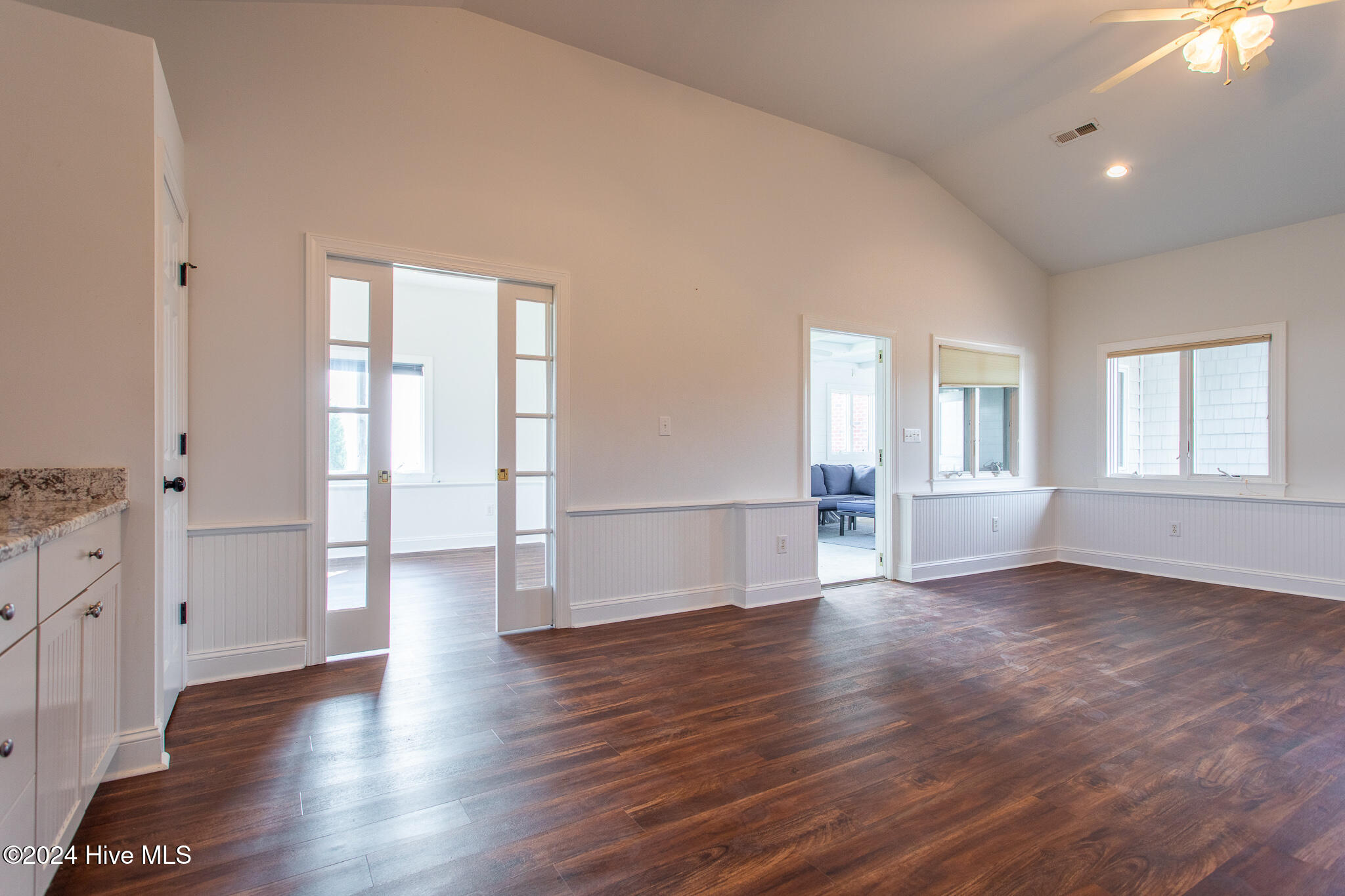 127 Pelican Court Property Photo 49