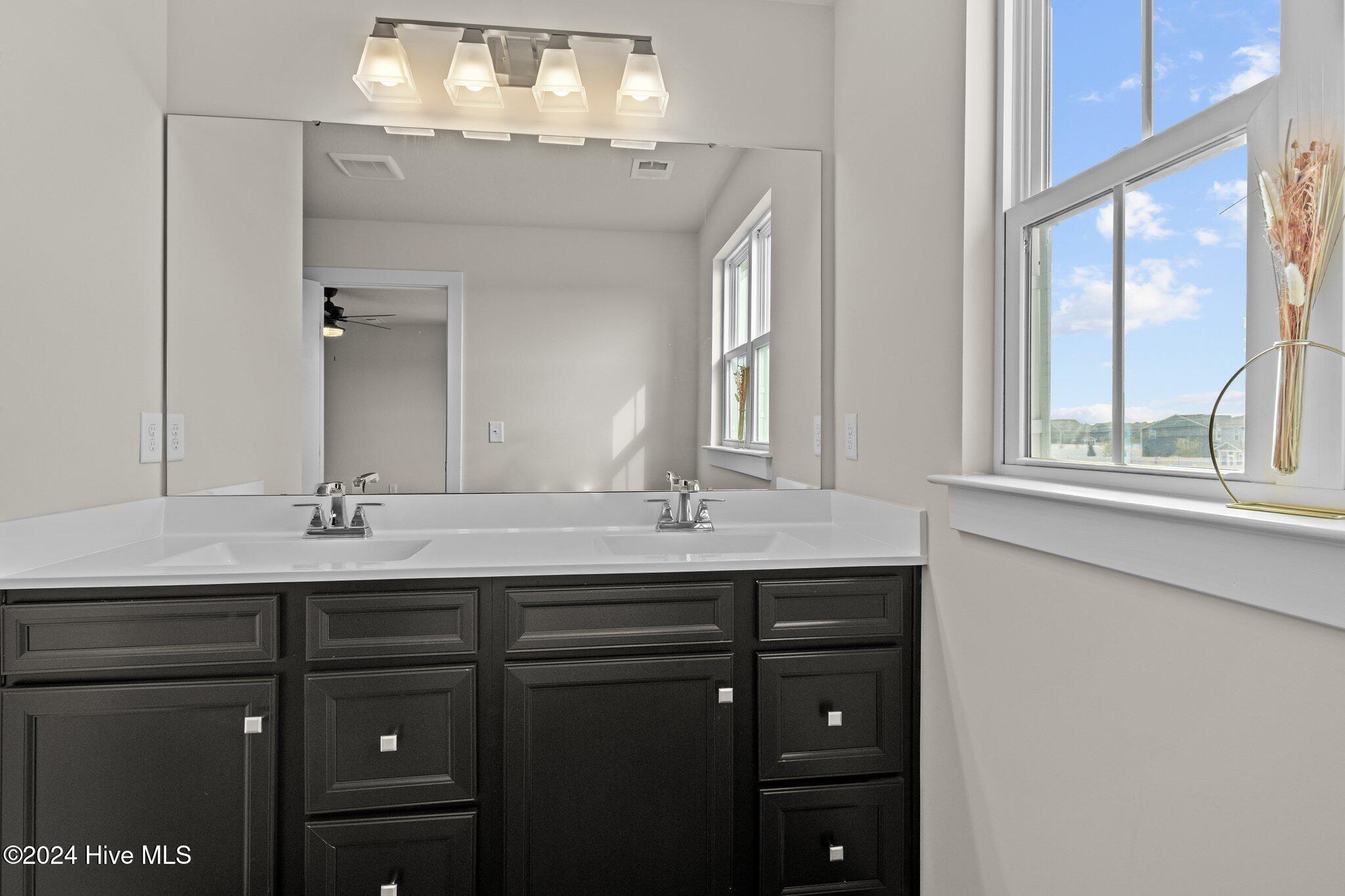 104 Garland Street Property Photo 25