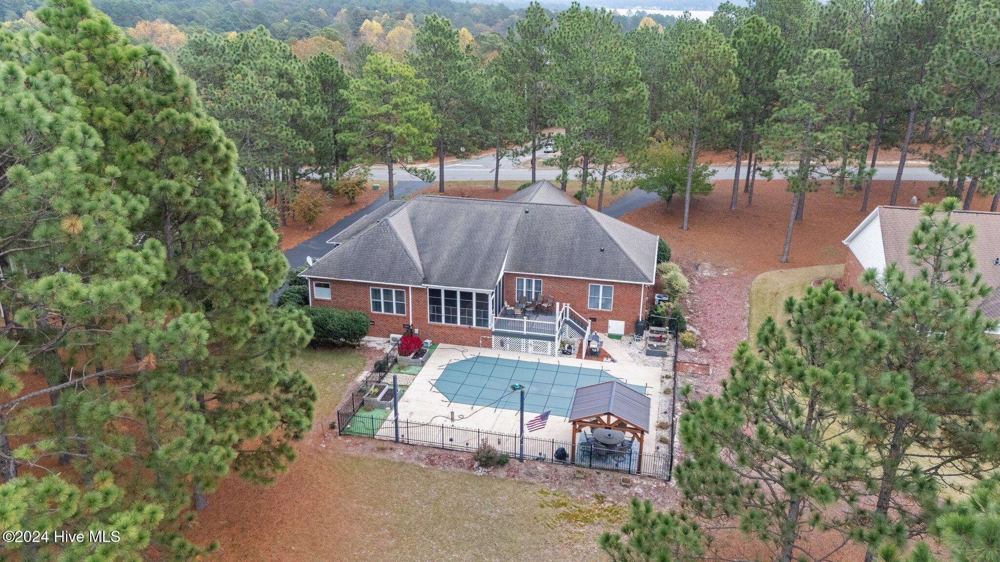 196 Longleaf Drive Property Photo 10