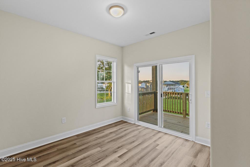 108 Flippers Cove Drive Property Photo 10