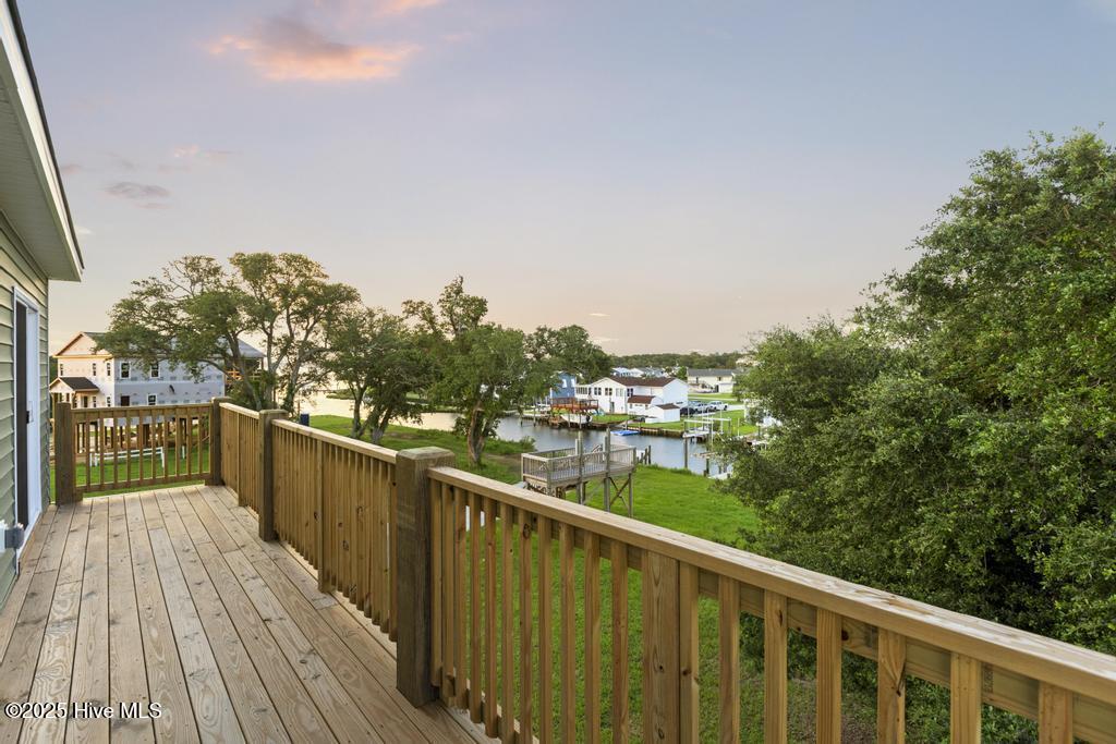 108 Flippers Cove Drive Property Photo 29