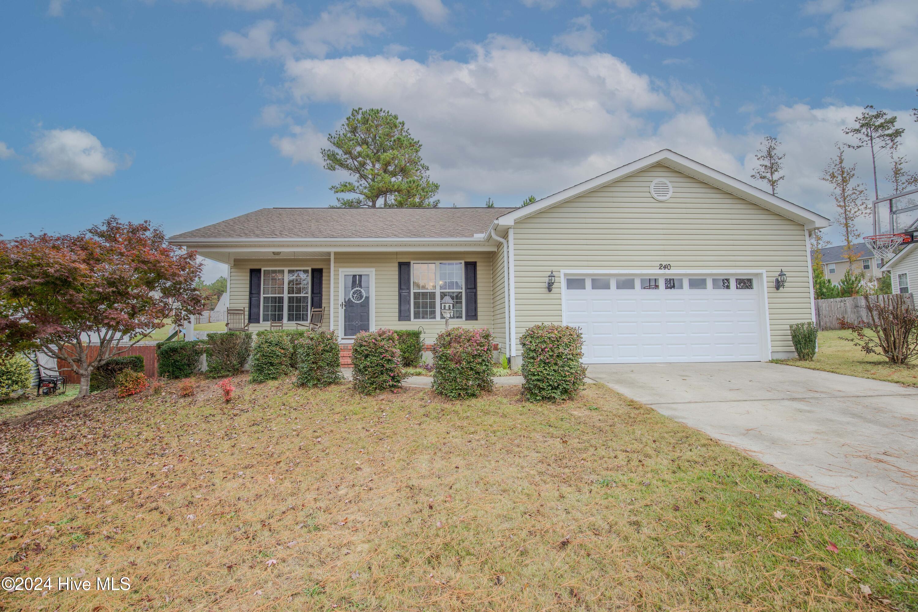 240 Savannah Garden Drive Property Photo 1