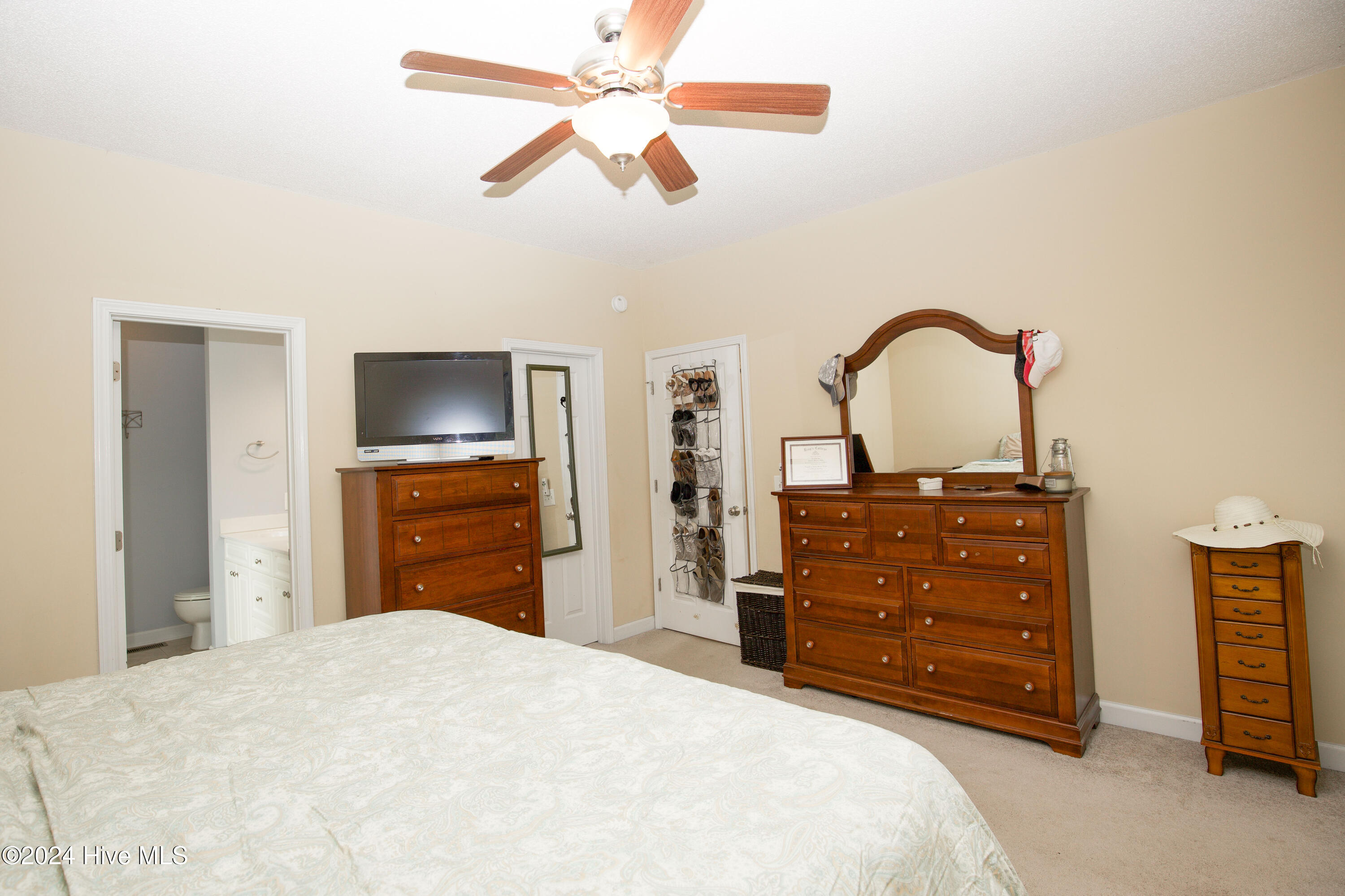 240 Savannah Garden Drive Property Photo 17
