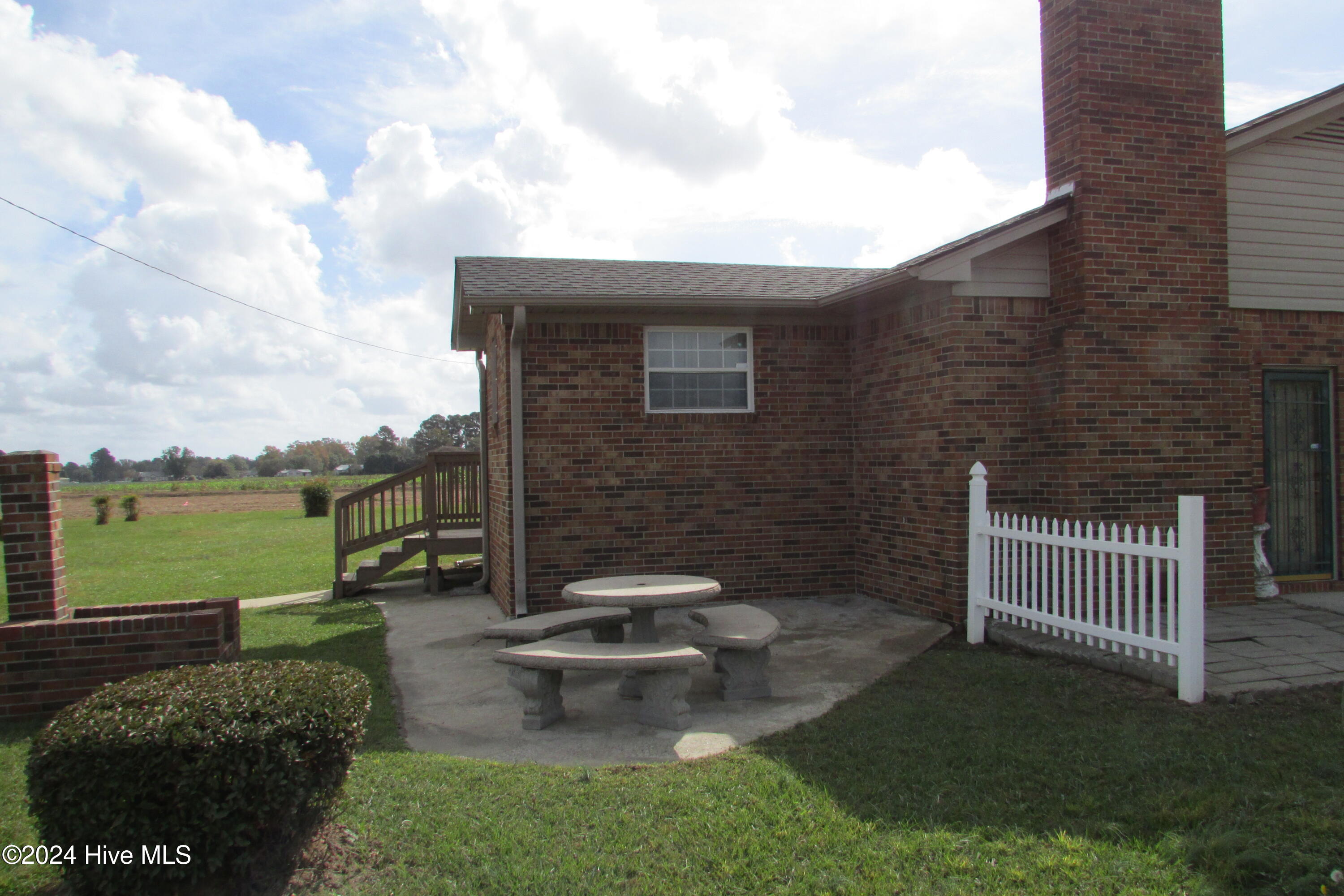 301 Indian Town Road Property Photo 5