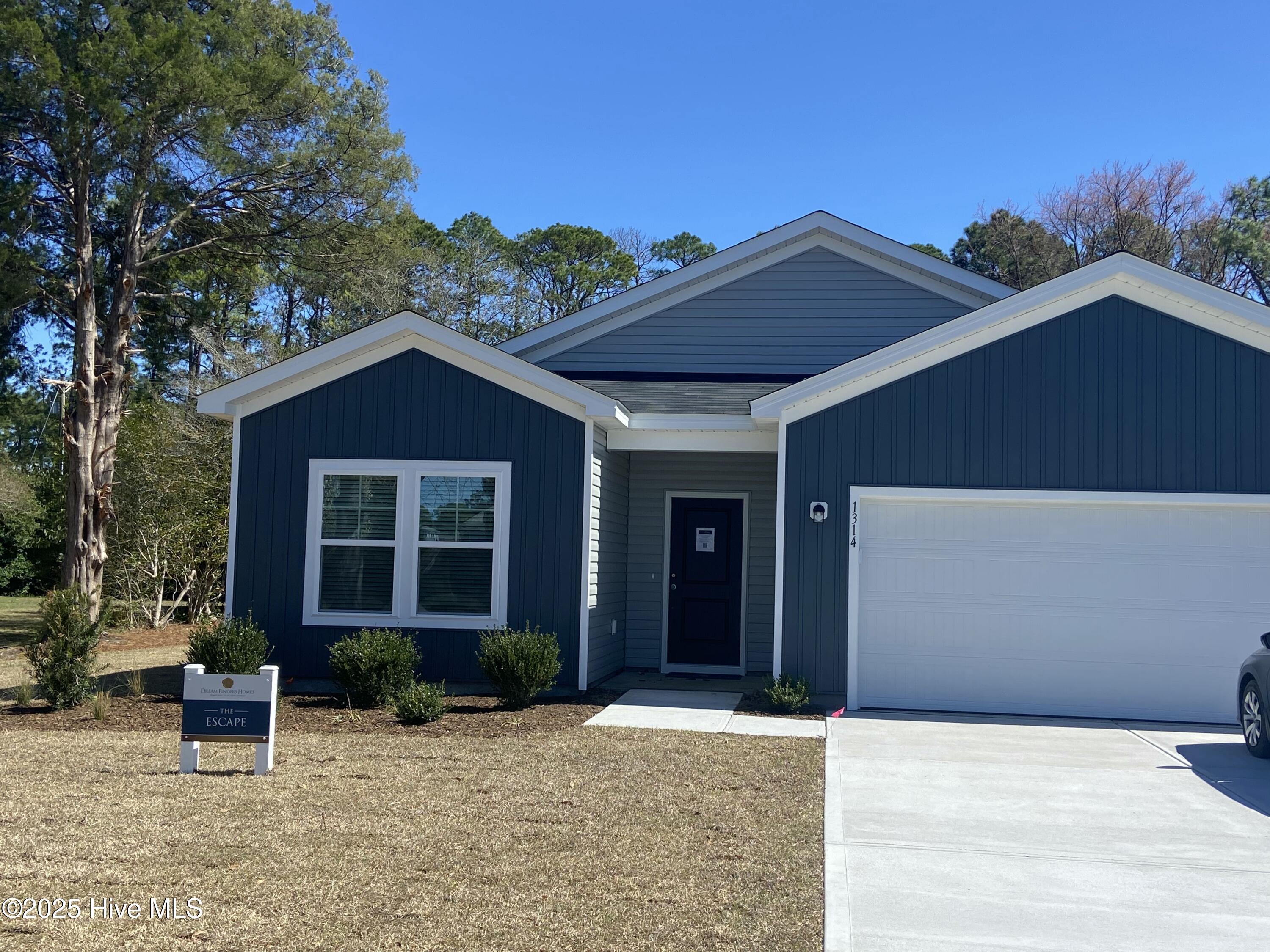 905 Red Sail Road Property Photo 1