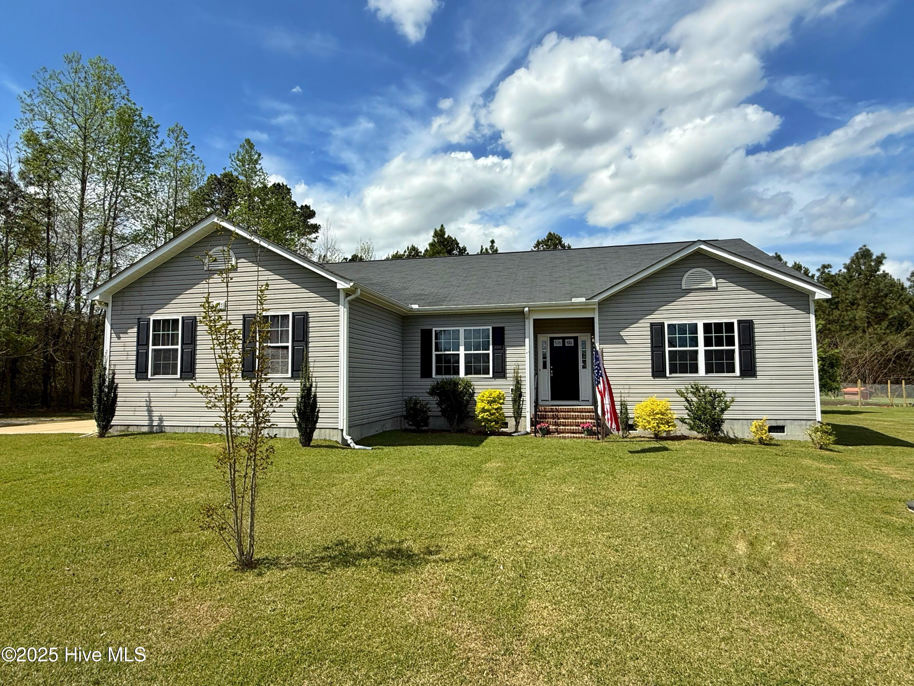 1535 Ghio Road Property Photo 1