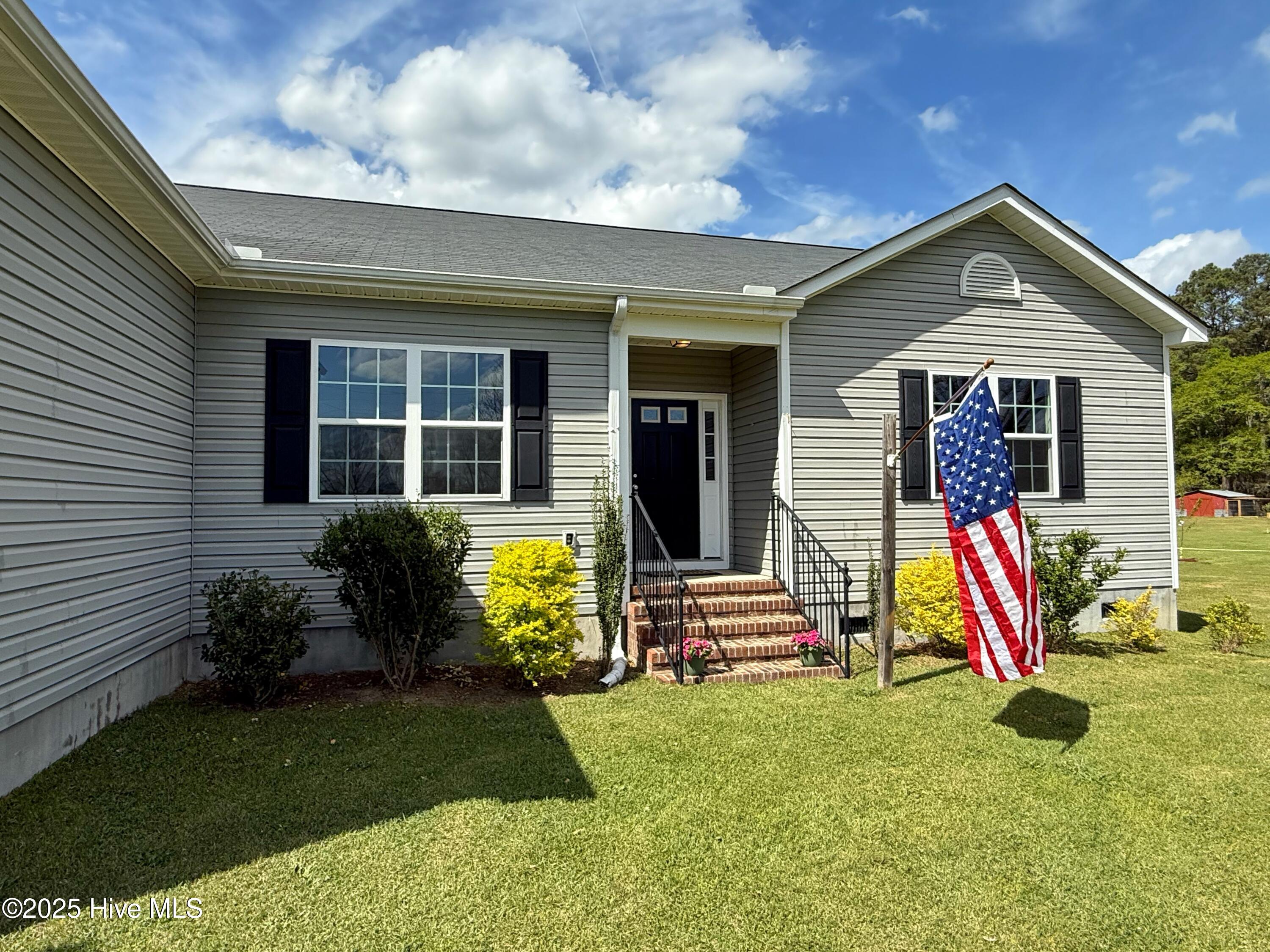 1535 Ghio Road Property Photo 5
