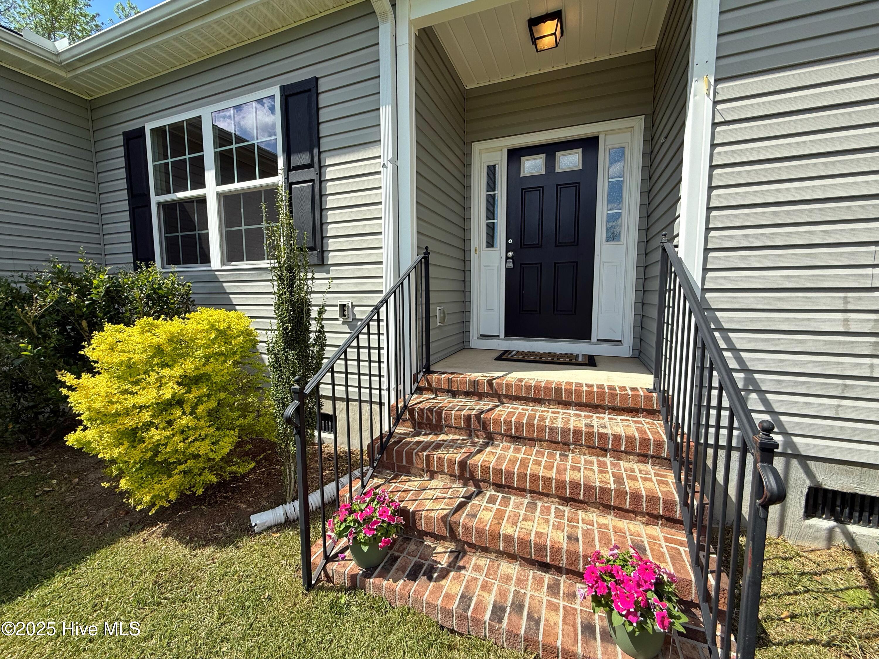 1535 Ghio Road Property Photo 6