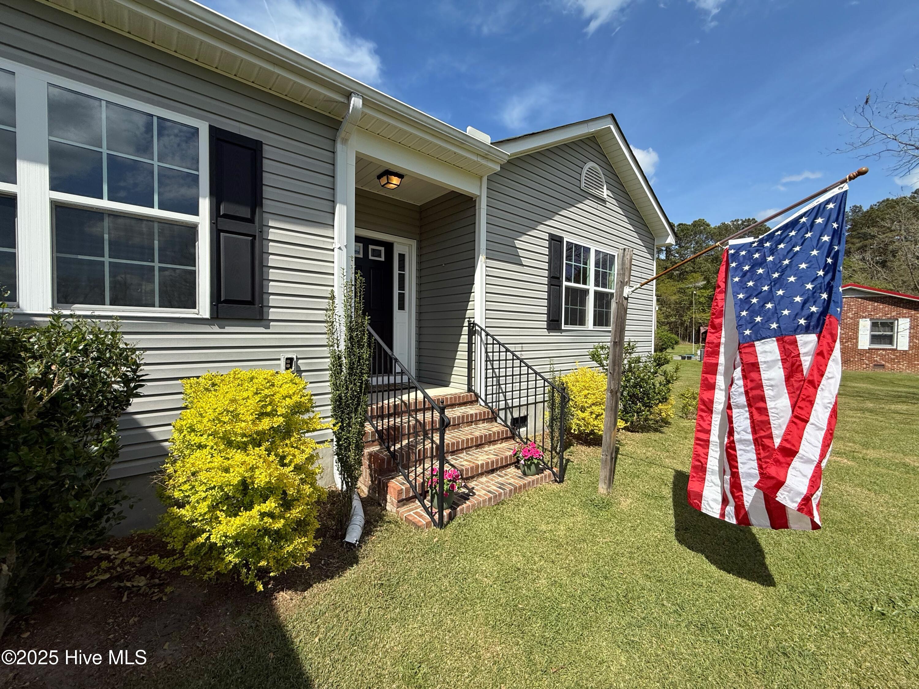 1535 Ghio Road Property Photo 7