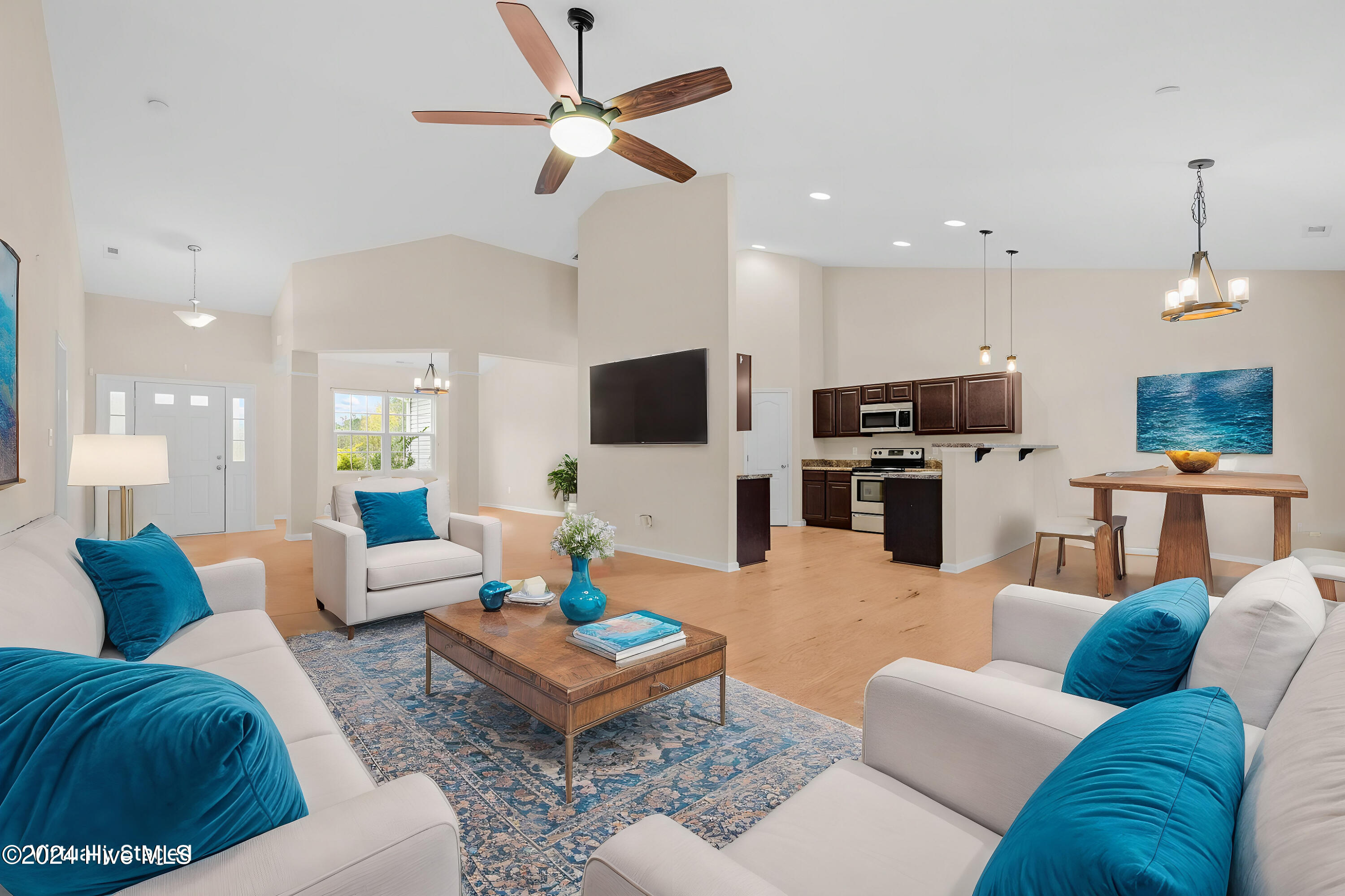 1535 Ghio Road Property Photo 14