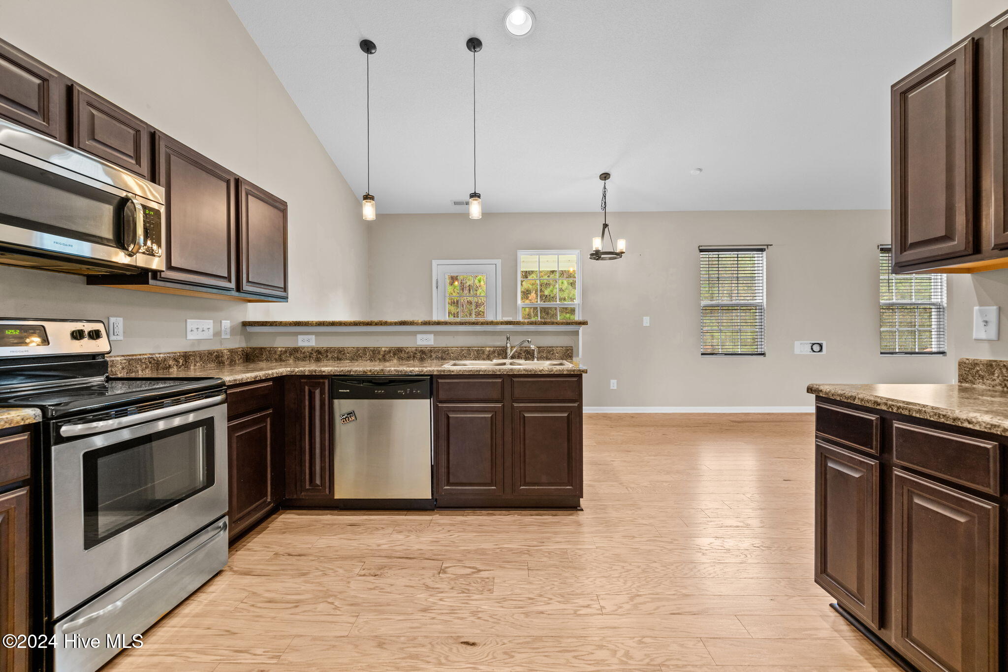 1535 Ghio Road Property Photo 20