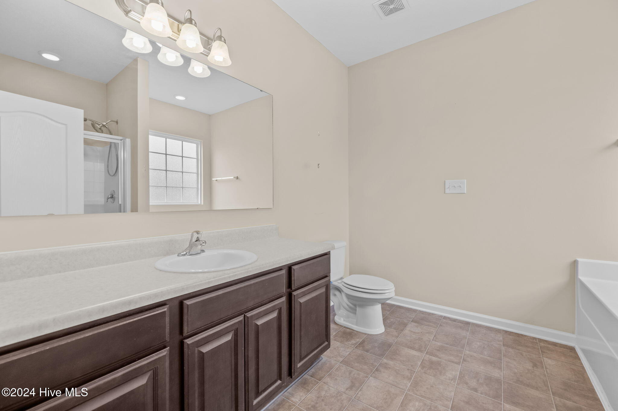 1535 Ghio Road Property Photo 30