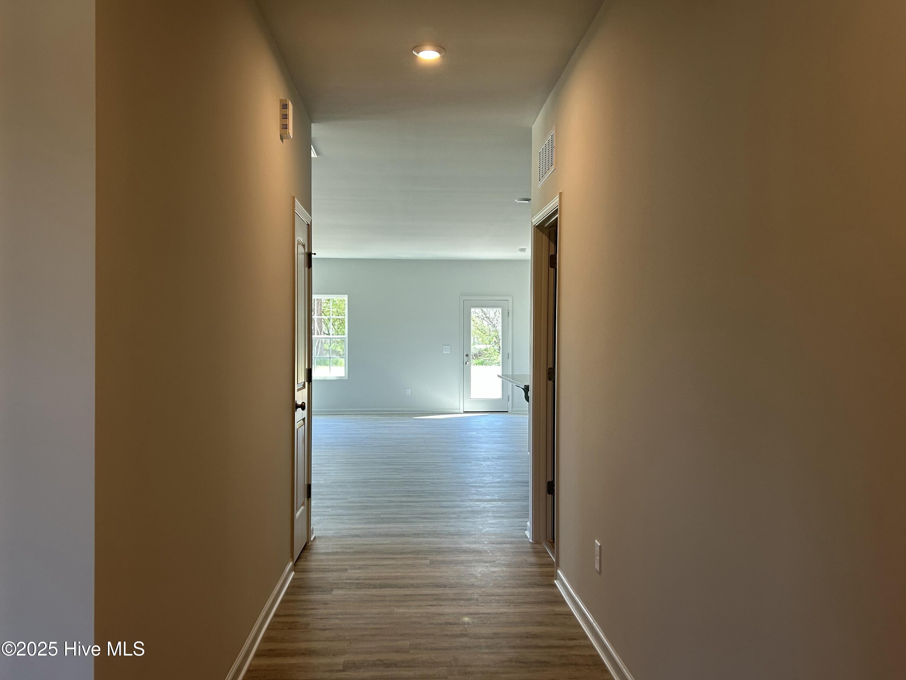 102 Johnson Ridge Way Property Photo 8