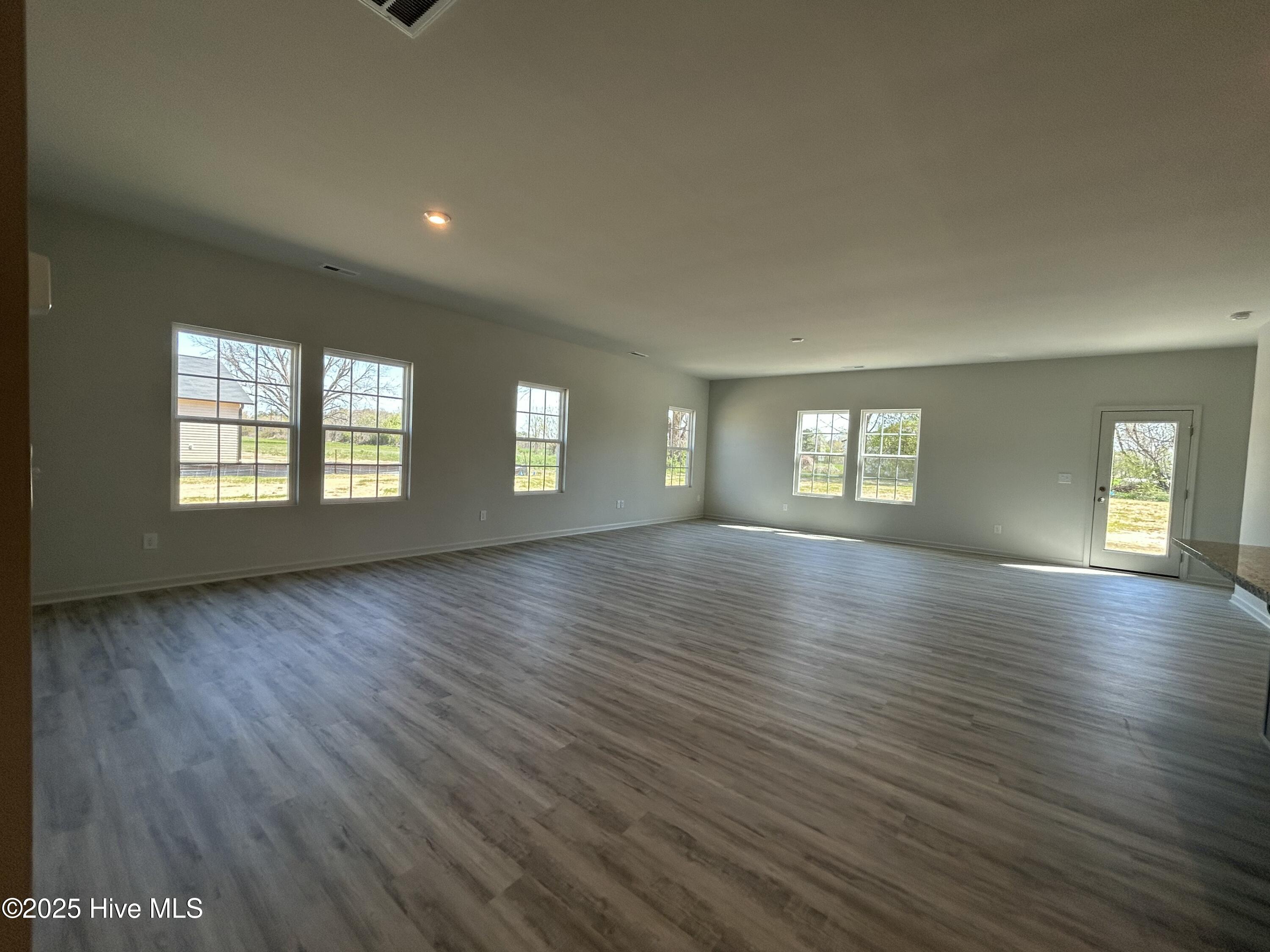 102 Johnson Ridge Way Property Photo 14