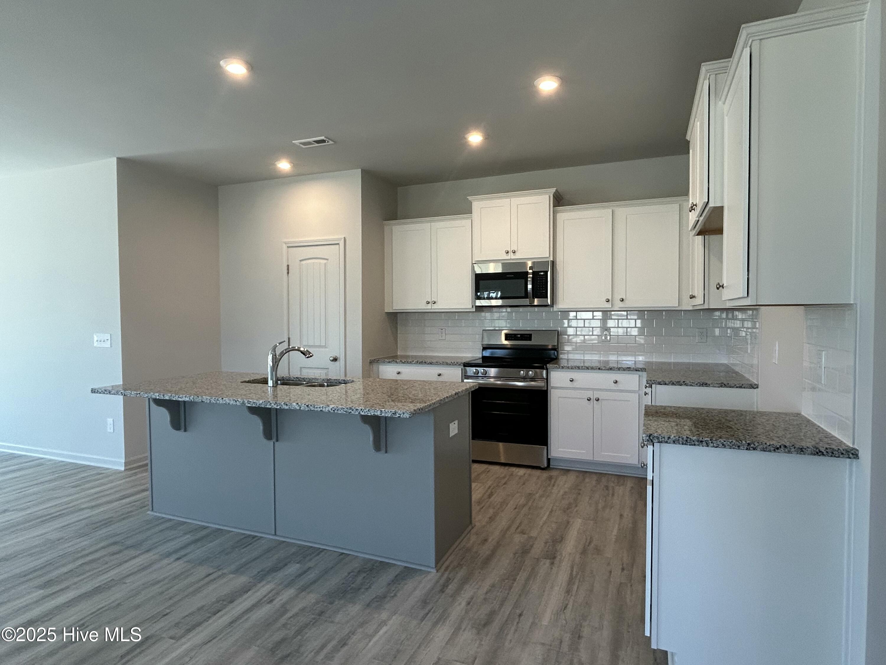 102 Johnson Ridge Way Property Photo 17