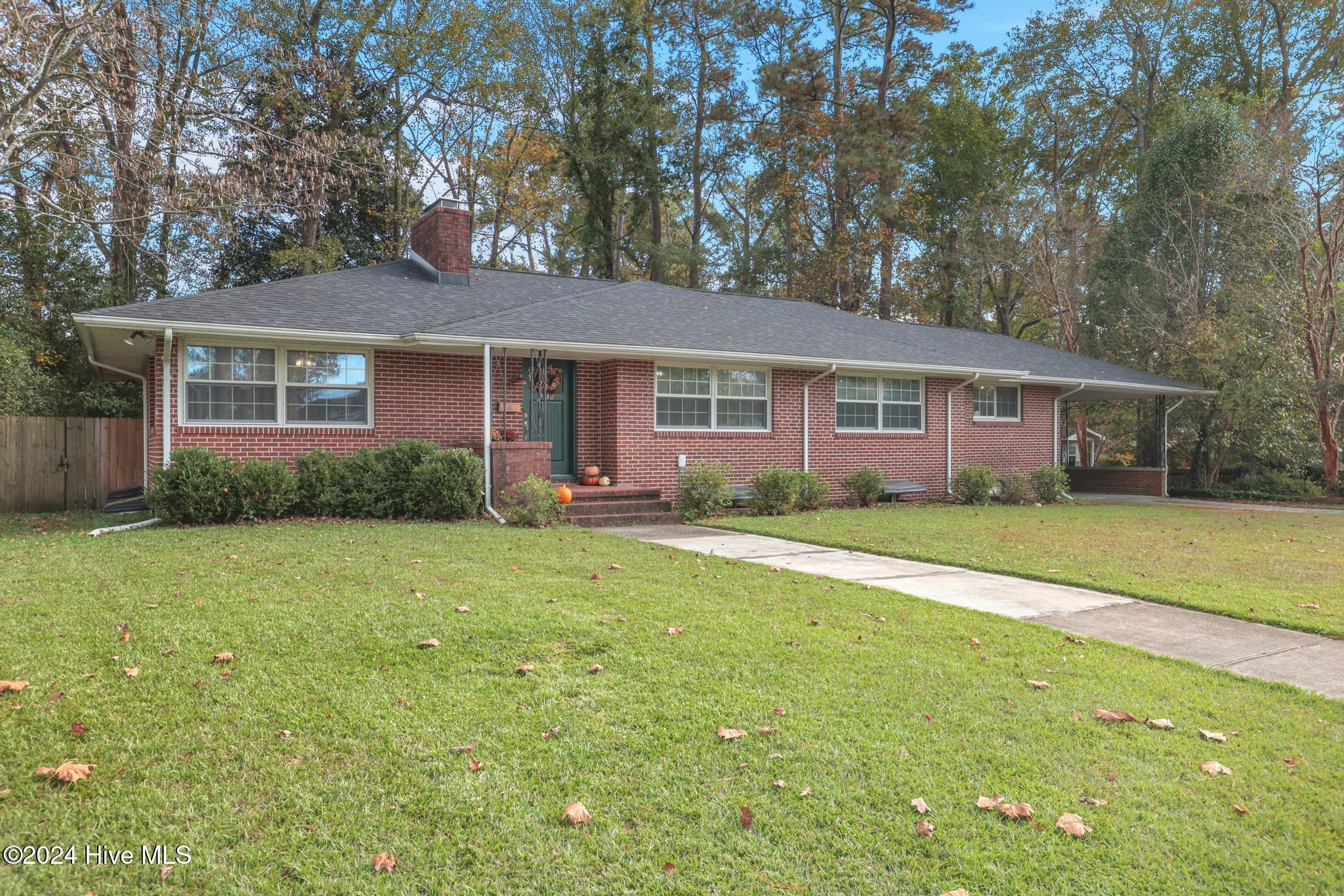 102 Jean Circle Property Photo 2