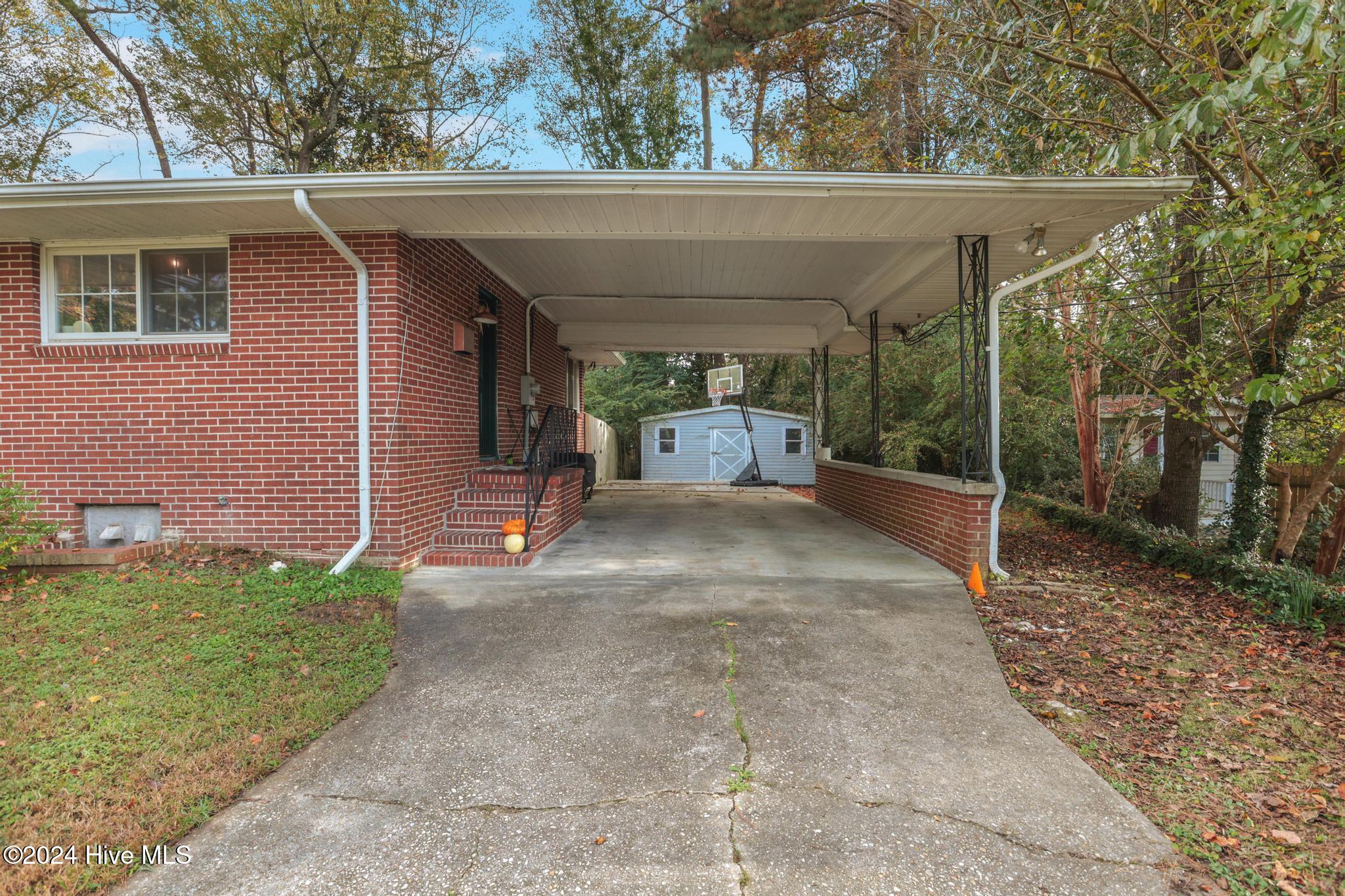 102 Jean Circle Property Photo 5