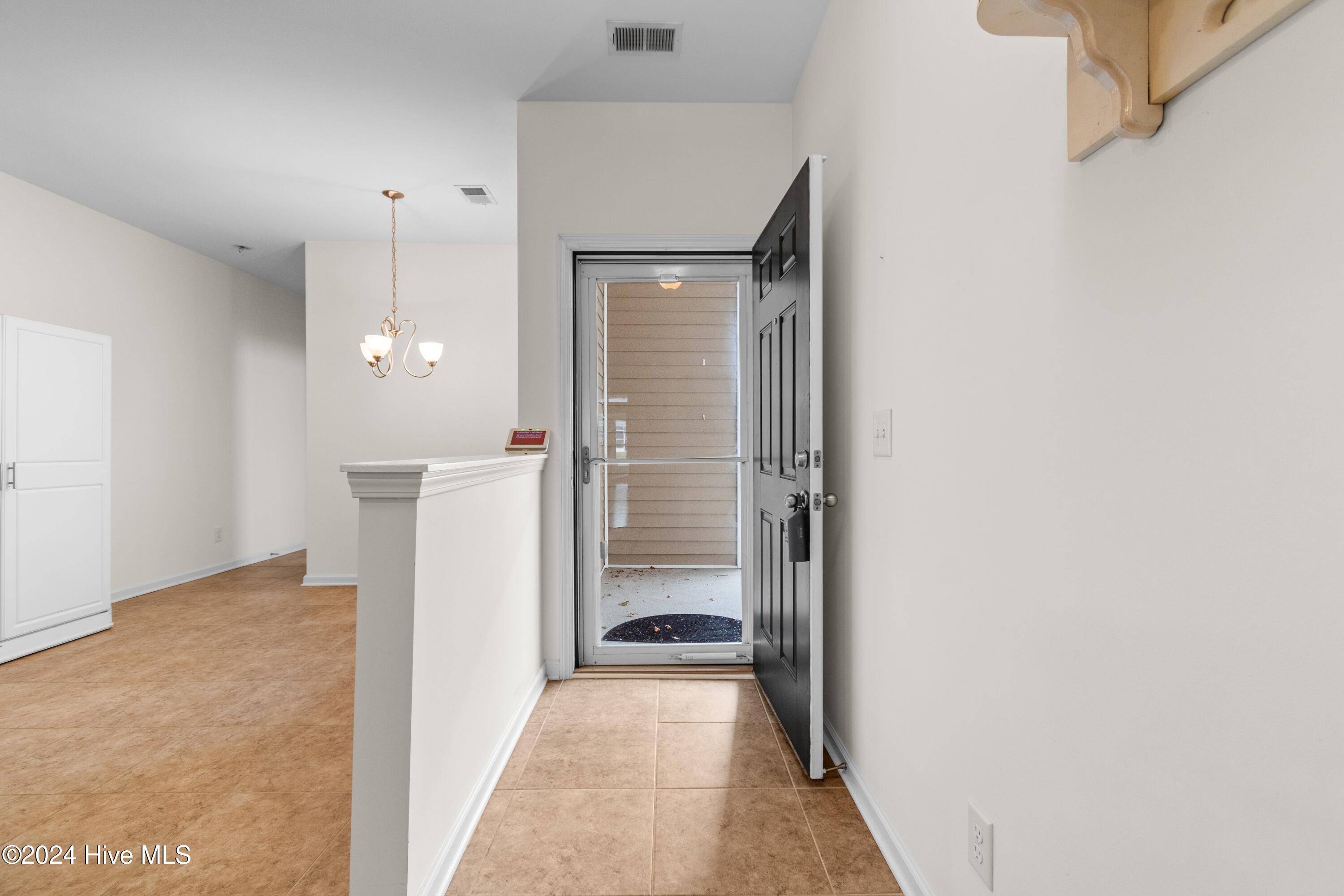 1562 Palmina Loop Property Photo 4