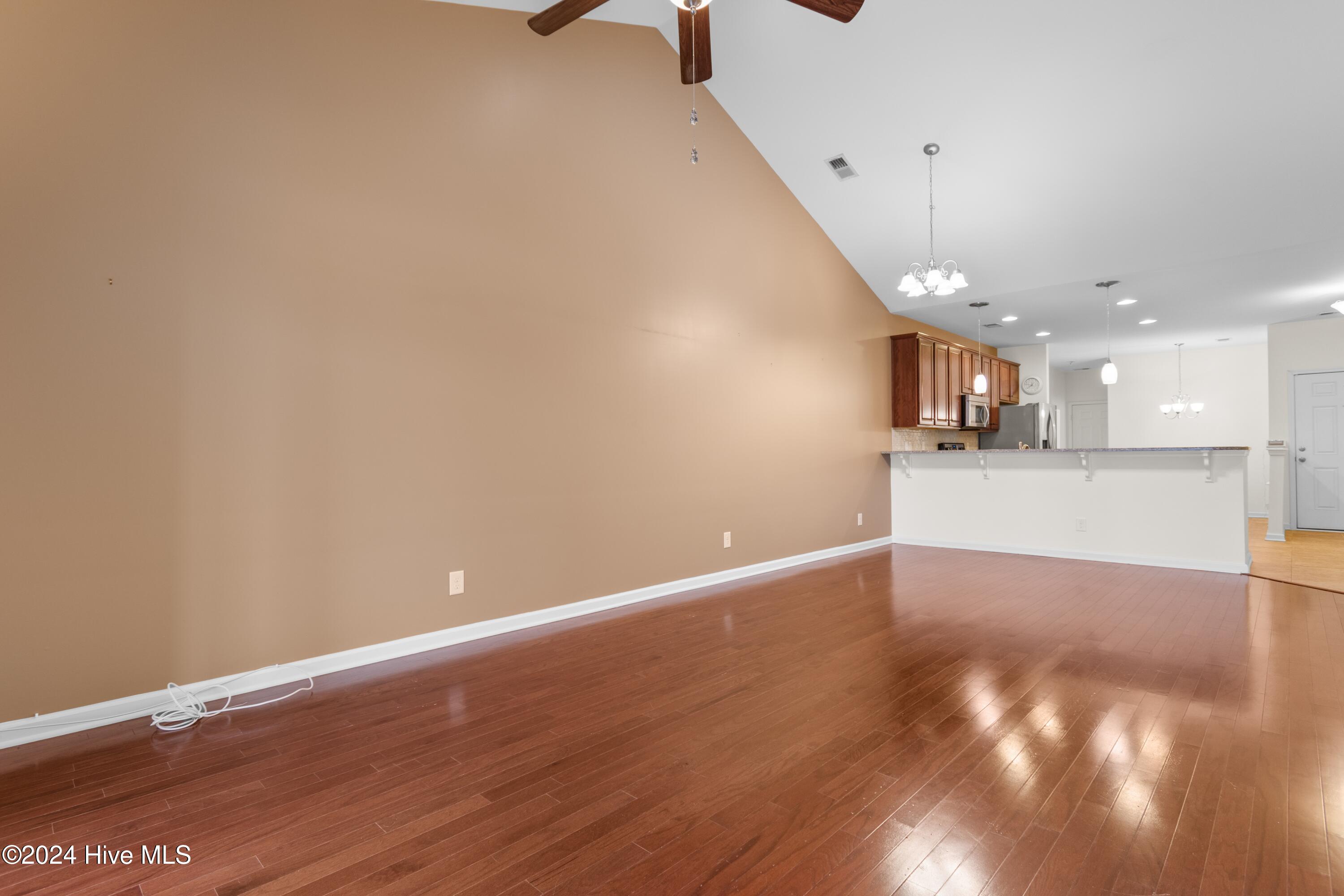 1562 Palmina Loop Property Photo 6