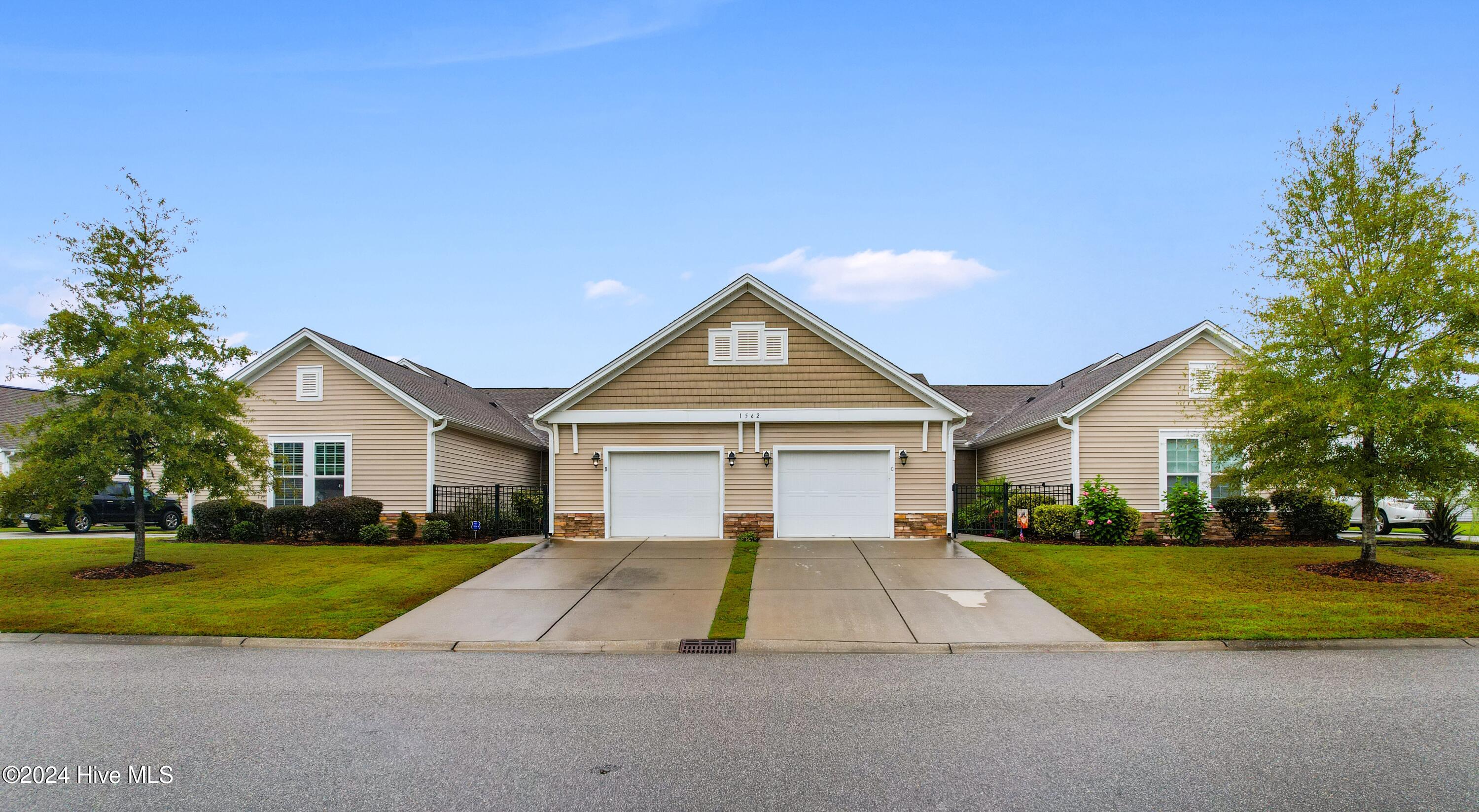 1562 Palmina Loop Property Photo 45