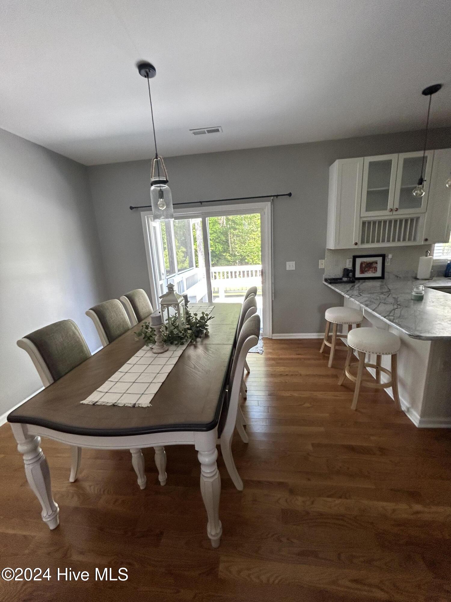 201 Snap Dragon Court Property Photo 3