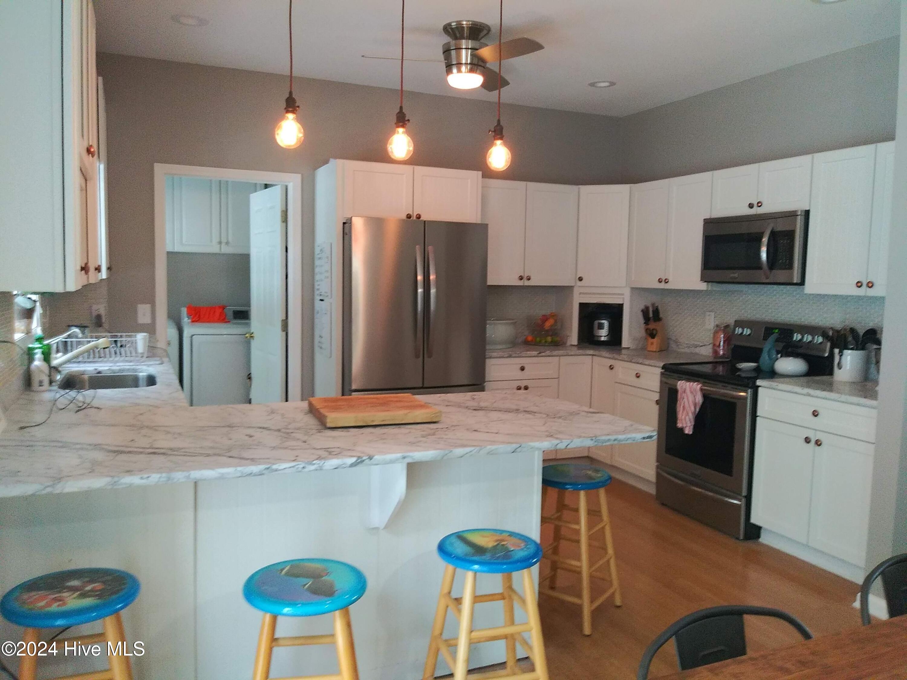 201 Snap Dragon Court Property Photo 4