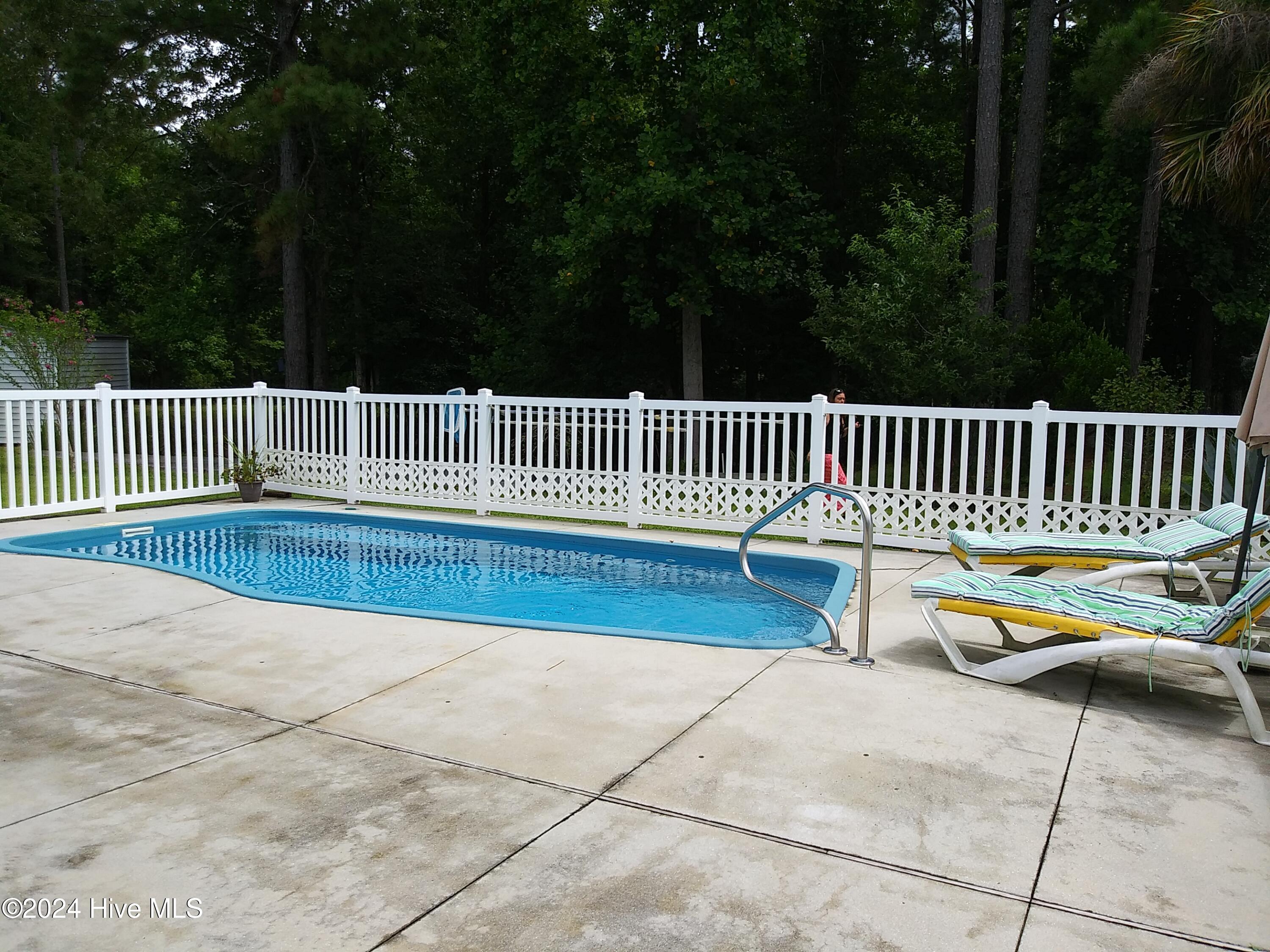 201 Snap Dragon Court Property Photo 8