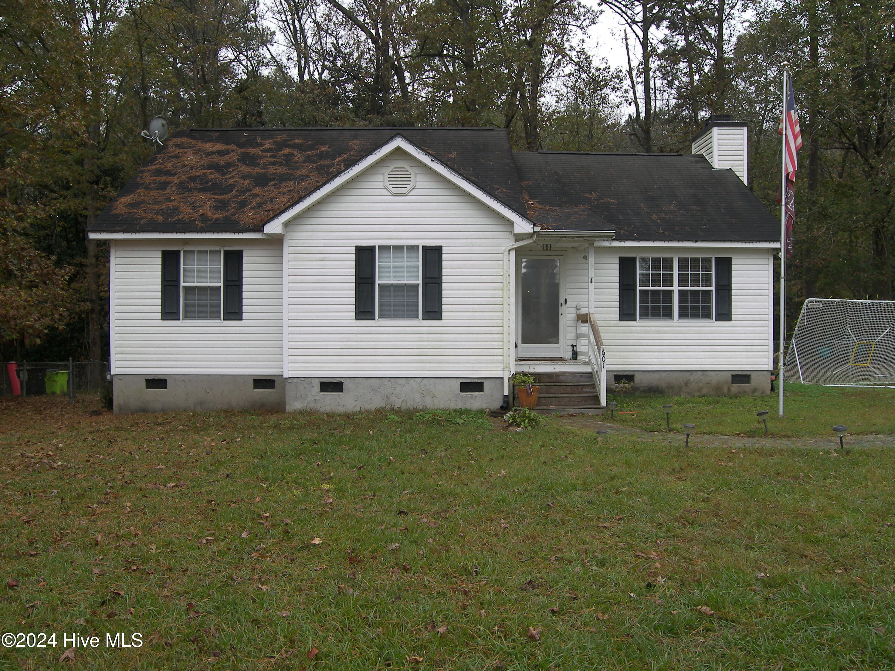 601 N Walnut Street Property Photo 1