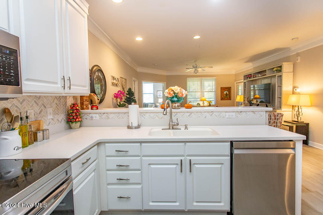 395 S Crow Creek Drive 1521 Property Photo 6