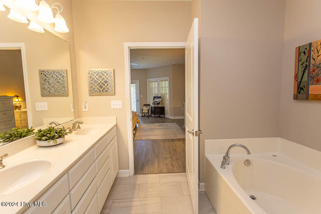 395 S Crow Creek Drive 1521 Property Photo 29