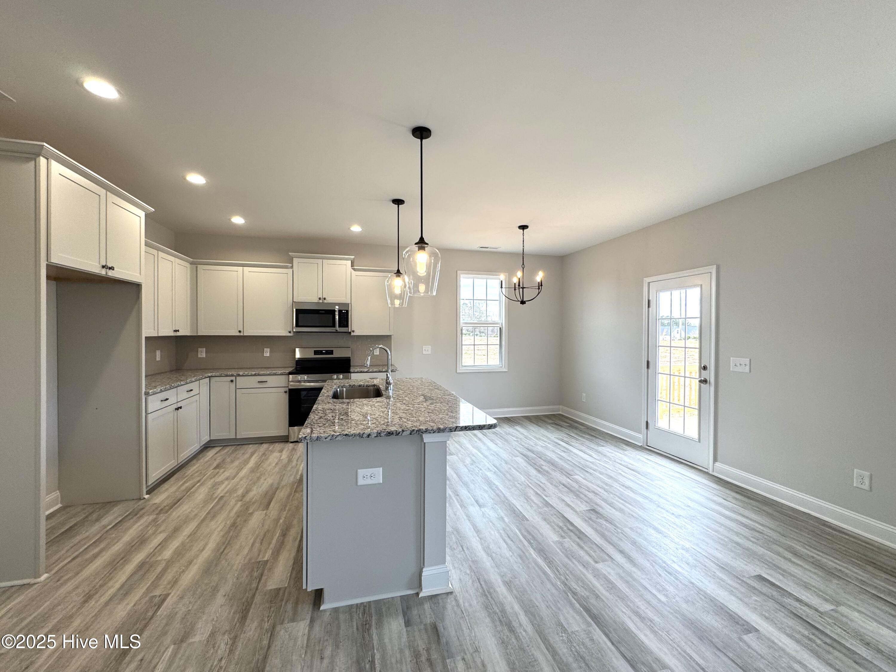 95 Mapledale Court Property Photo 6