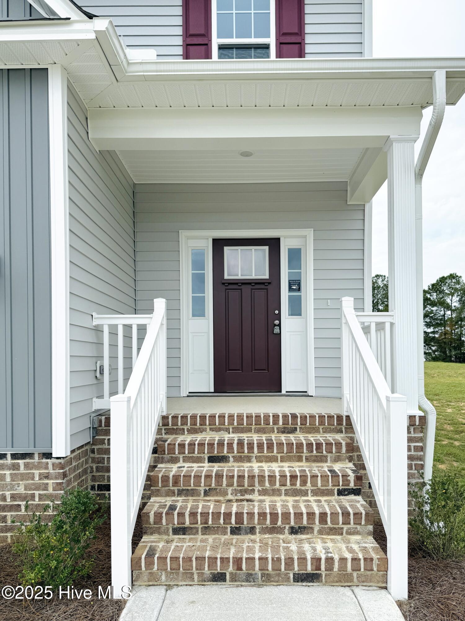 95 Mapledale Court Property Photo 7