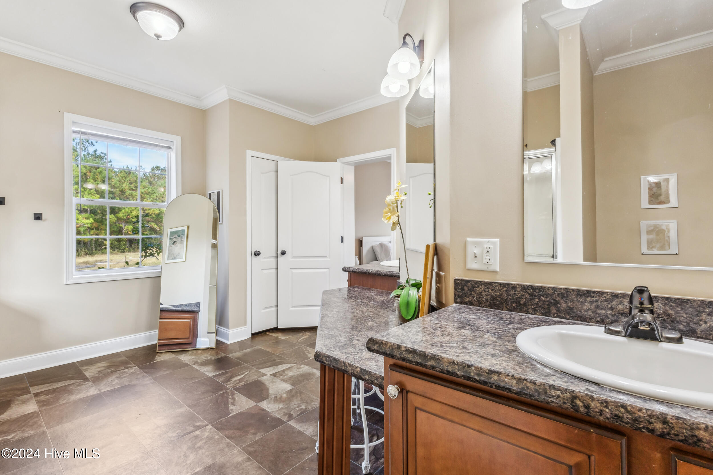 140 Callaway Court Property Photo 28