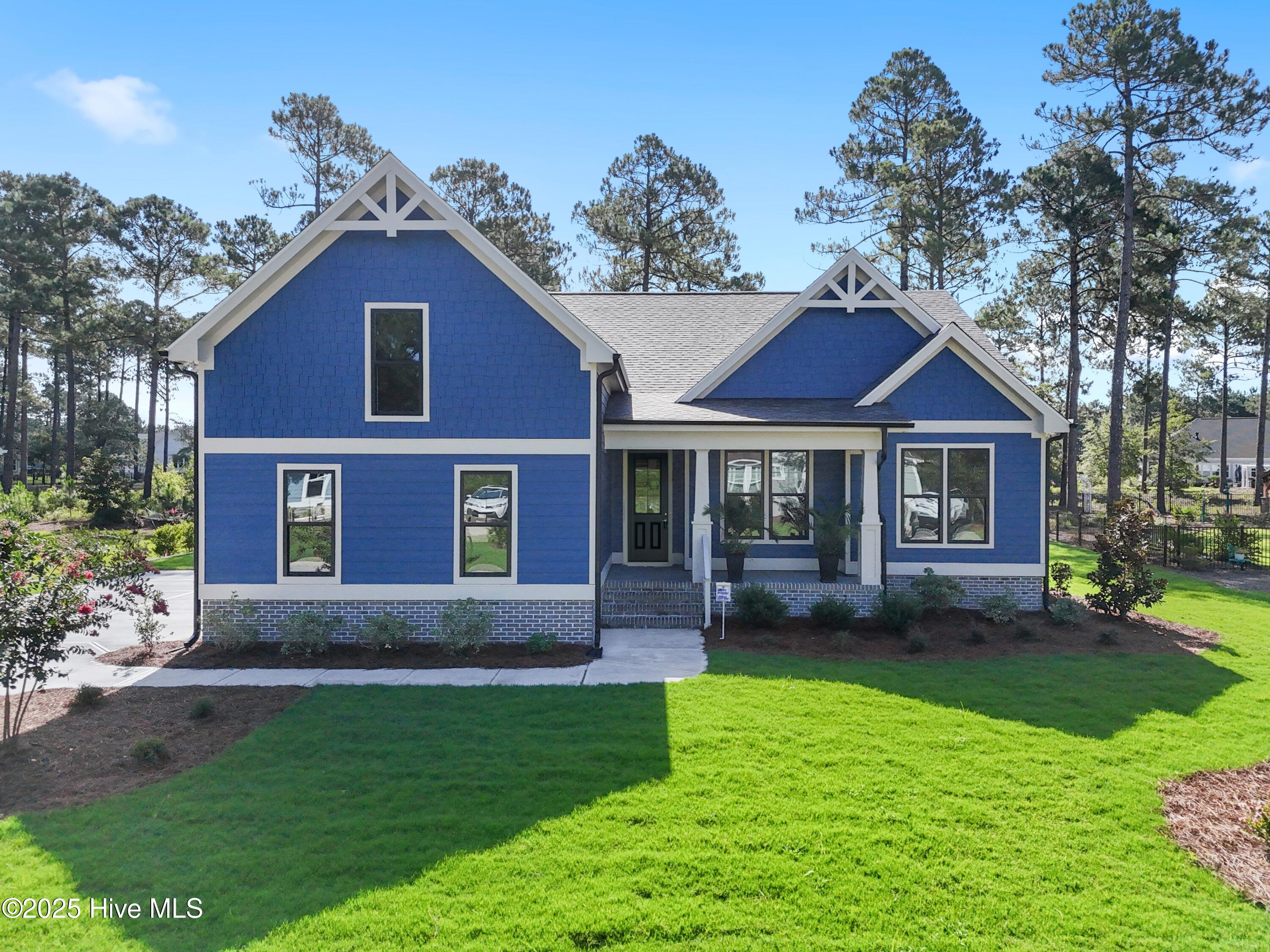 668 Breezewood Drive Property Photo 2