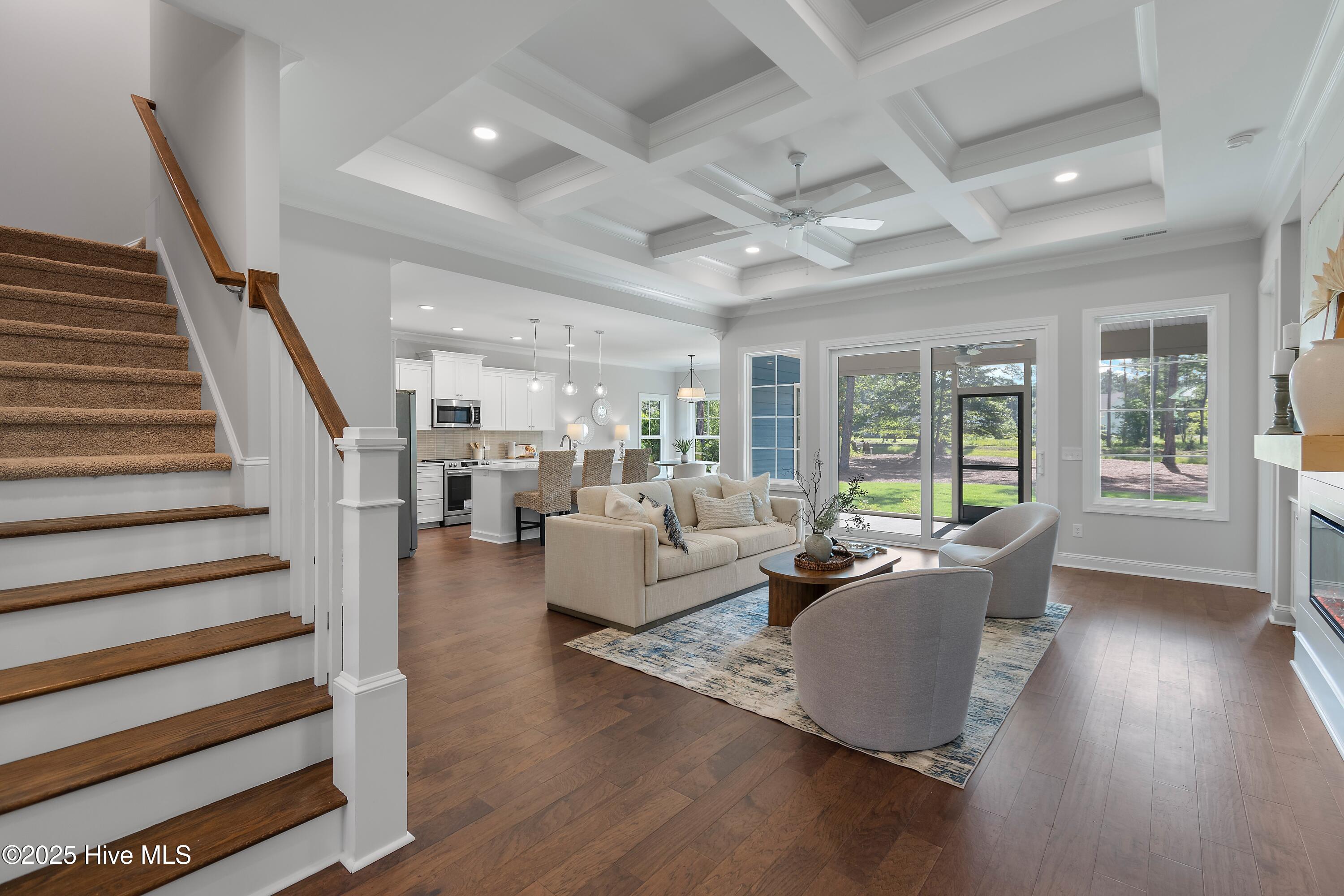 668 Breezewood Drive Property Photo 10