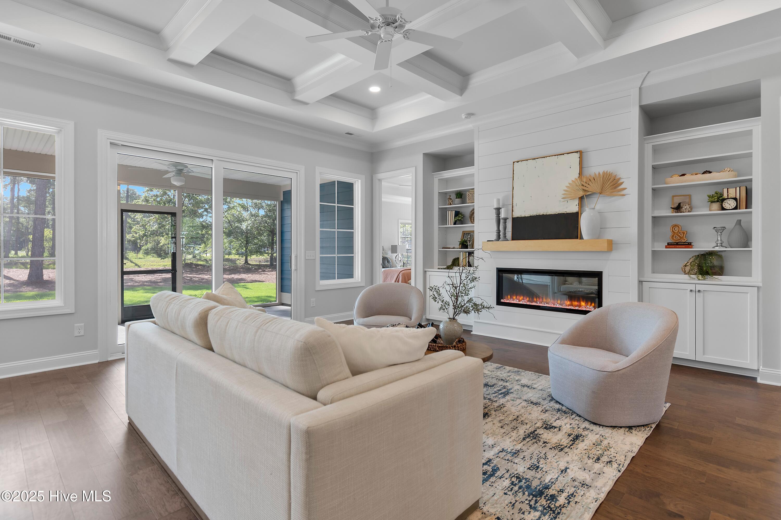 668 Breezewood Drive Property Photo 11