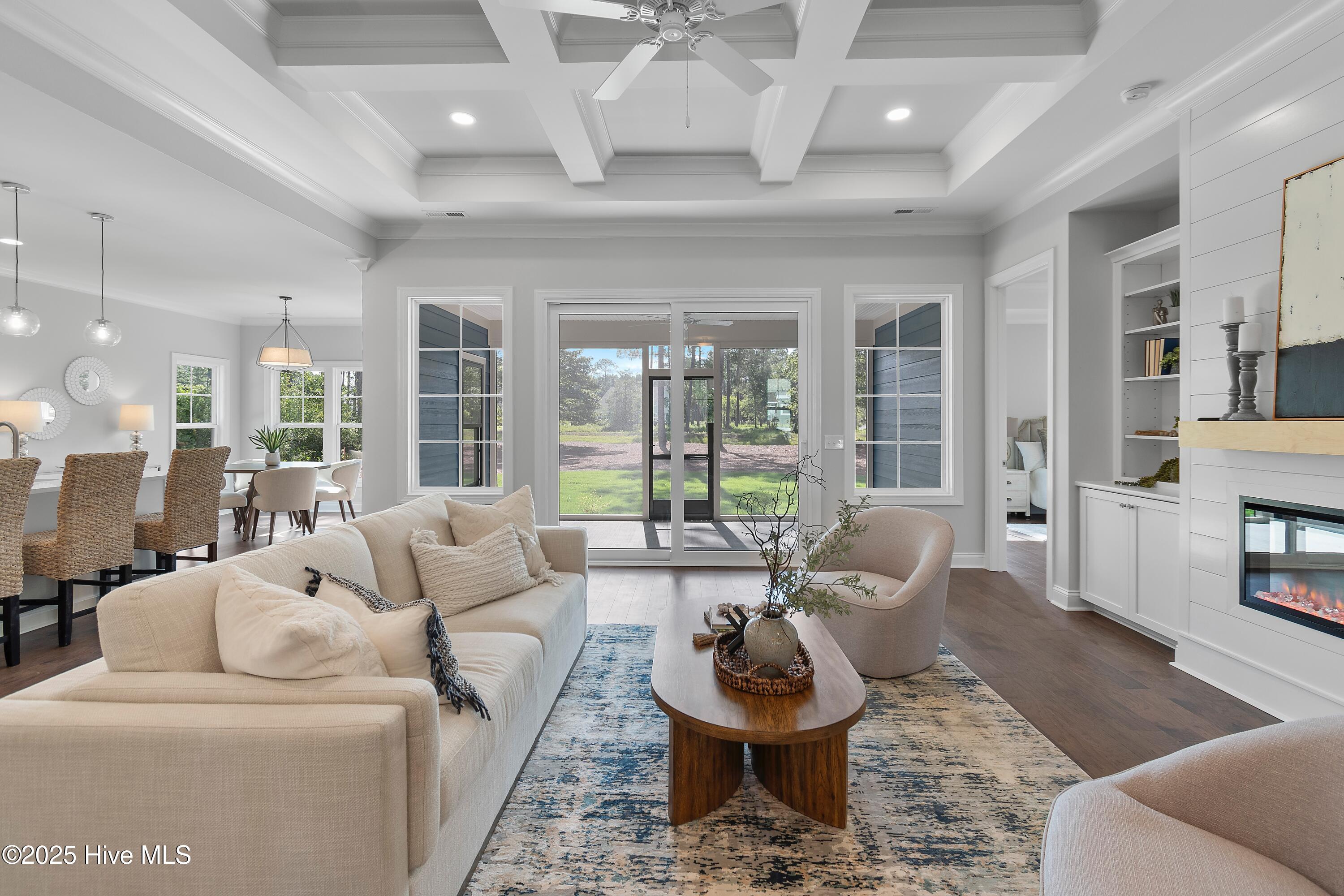 668 Breezewood Drive Property Photo 12