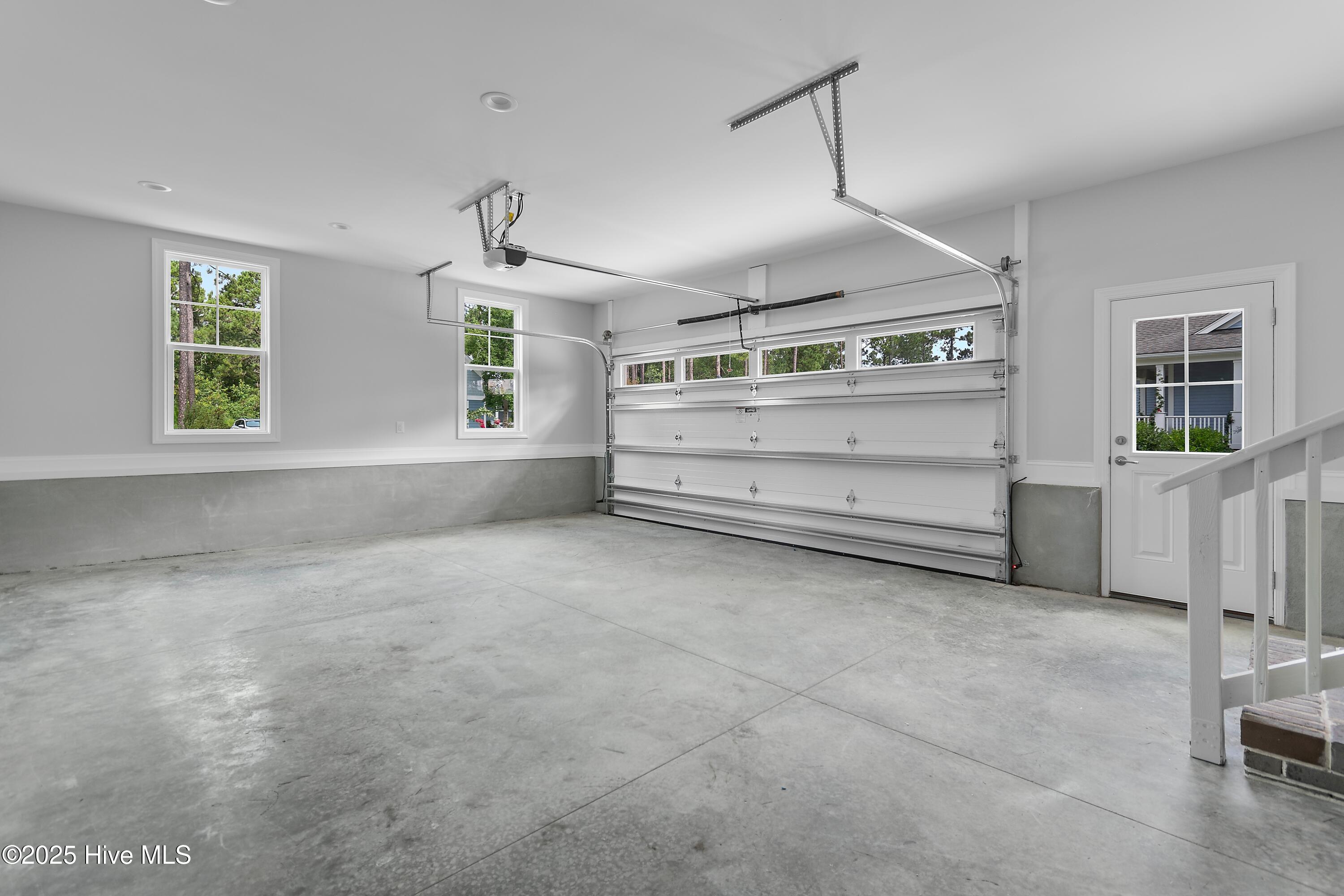 668 Breezewood Drive Property Photo 23